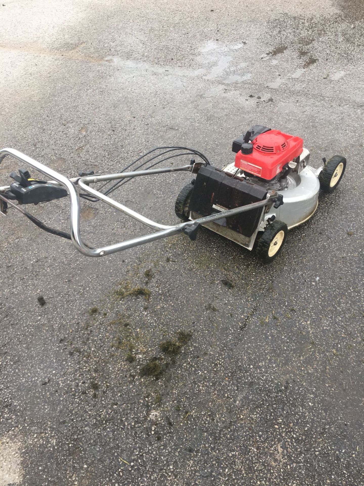 HONDA WALK BEHIND PUSH MOWER PULL START, HONDA HR214 ENGINE *NO VAT* - Image 2 of 5