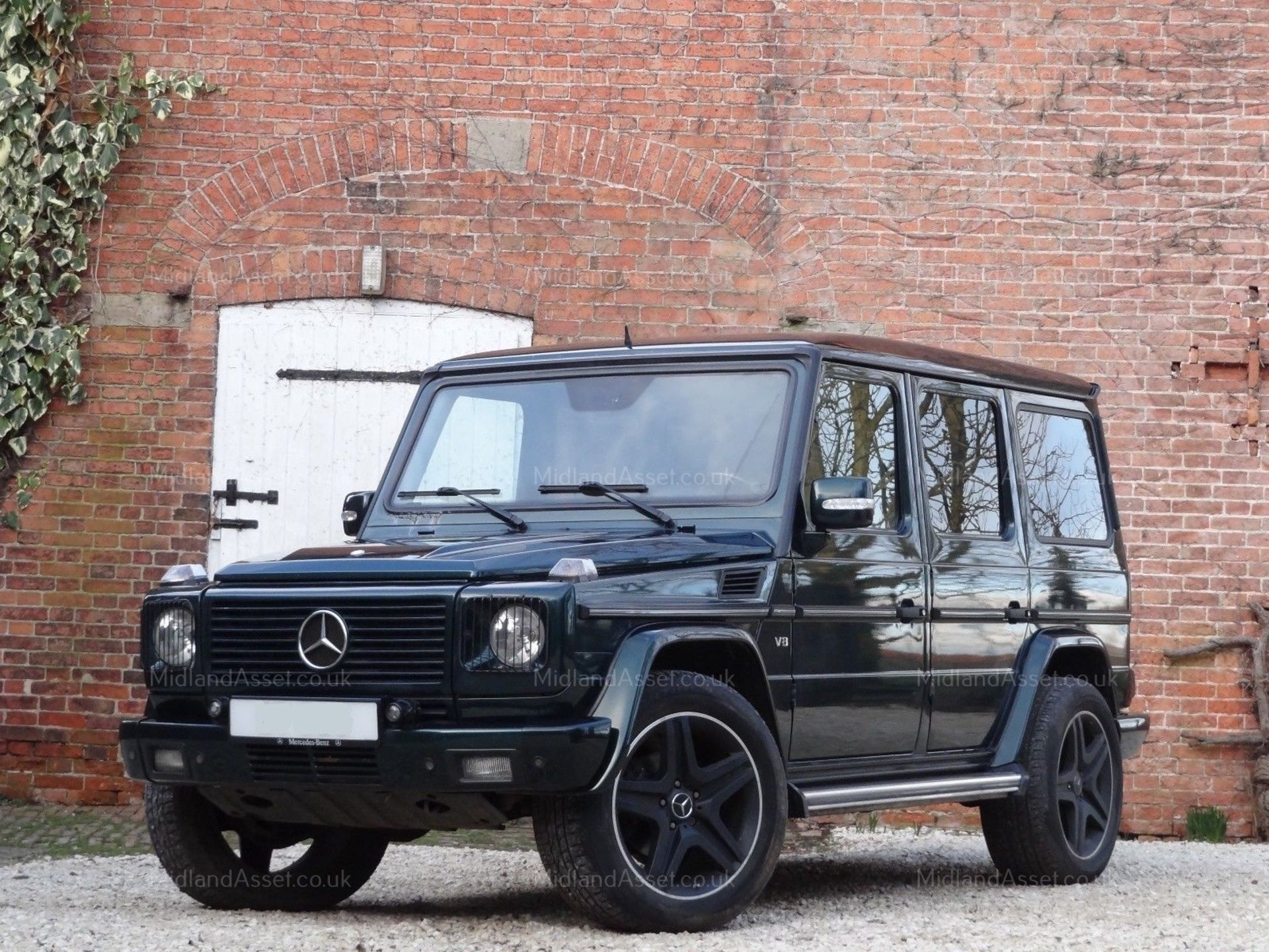2004 MERCEDES-BENZ G WAGON G400 AMG LINE LIGHT 4X4 UTILITY, SHOWING 0 FORMER KEEPERS - Image 2 of 16