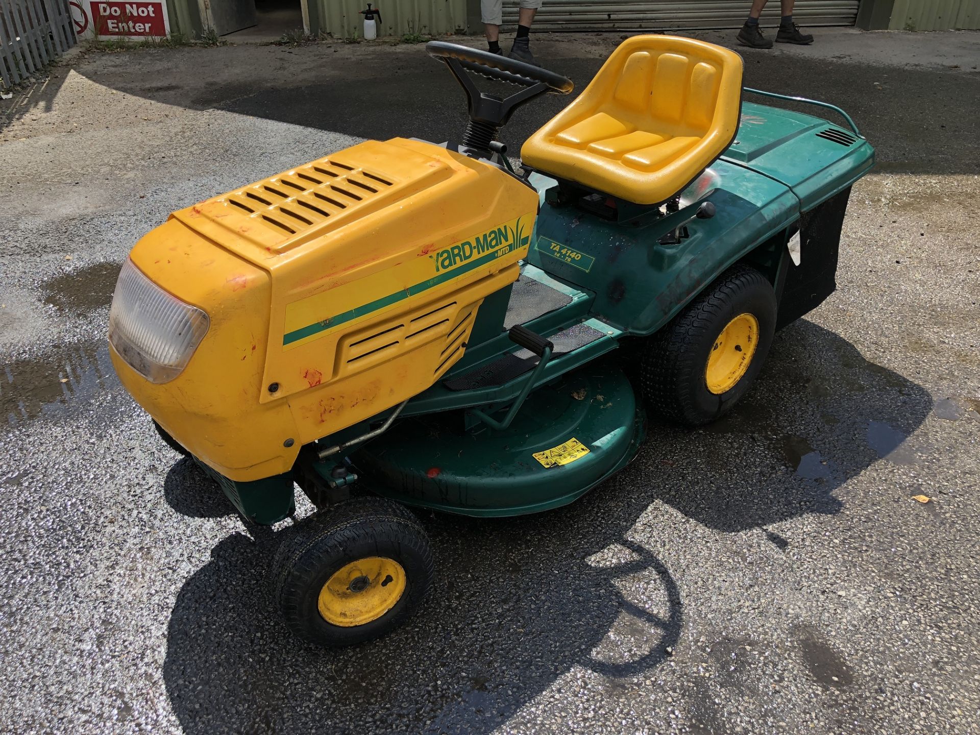 YARD-MAN BY MTD TA 4140 RIDE ON PETROL LAWN MOWER *NO VAT* - Image 3 of 10