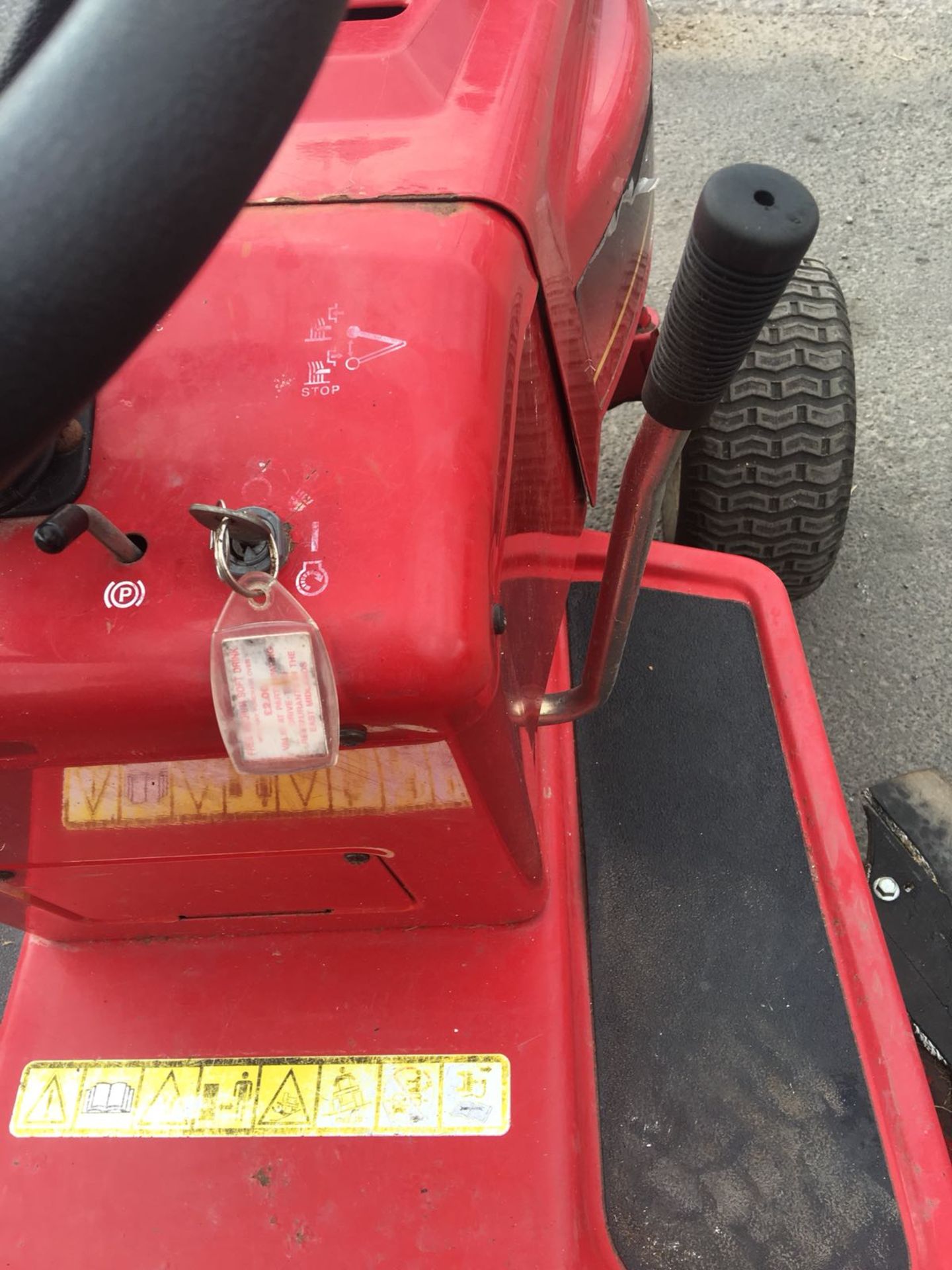 1998 MURRAY 125/96 RIDE ON LAWN MOWER *NO VAT* - Image 11 of 12
