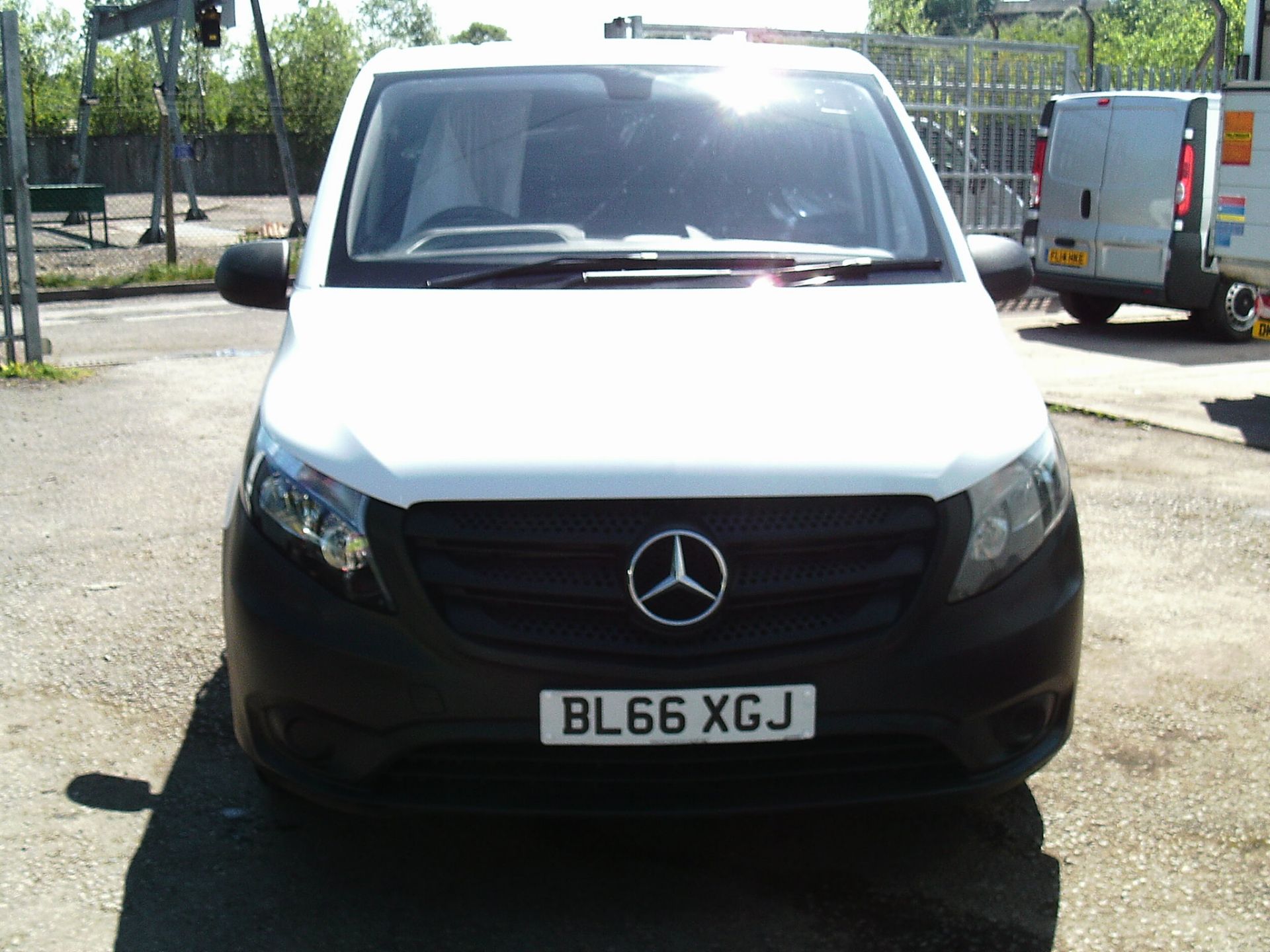 2016/66 REG MERCEDES-BENZ VITO 109 CDI LWB DIESEL PANEL VAN, SHOWING 1 FORMER KEEPER *PLUS VAT* - Image 2 of 11