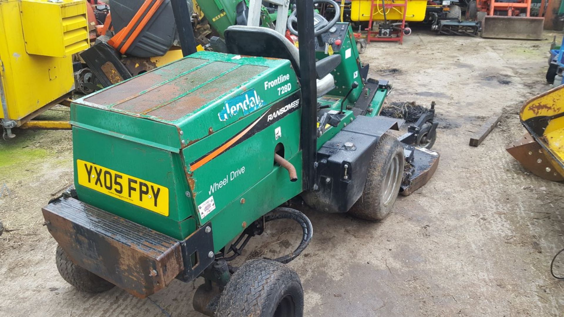 2005/05 REG RANSOMES ROTARY MOWER 4WD FRONTLINE 728D, STARTS, DRIVES AND MOWS *PLUS VAT* - Image 3 of 7