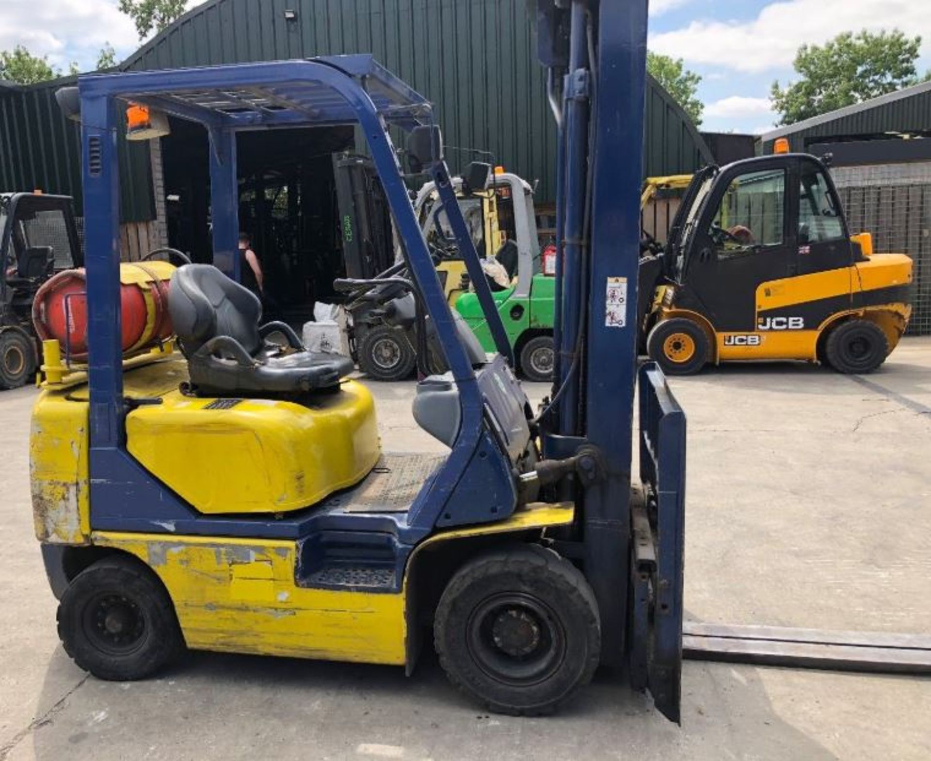 KOMATSU 1.5 TONNE LPG FORKLIFT FG15-HT-17, TRIPLE MAST, SIDE SHIFT, FREE LIFT *PLUS VAT*