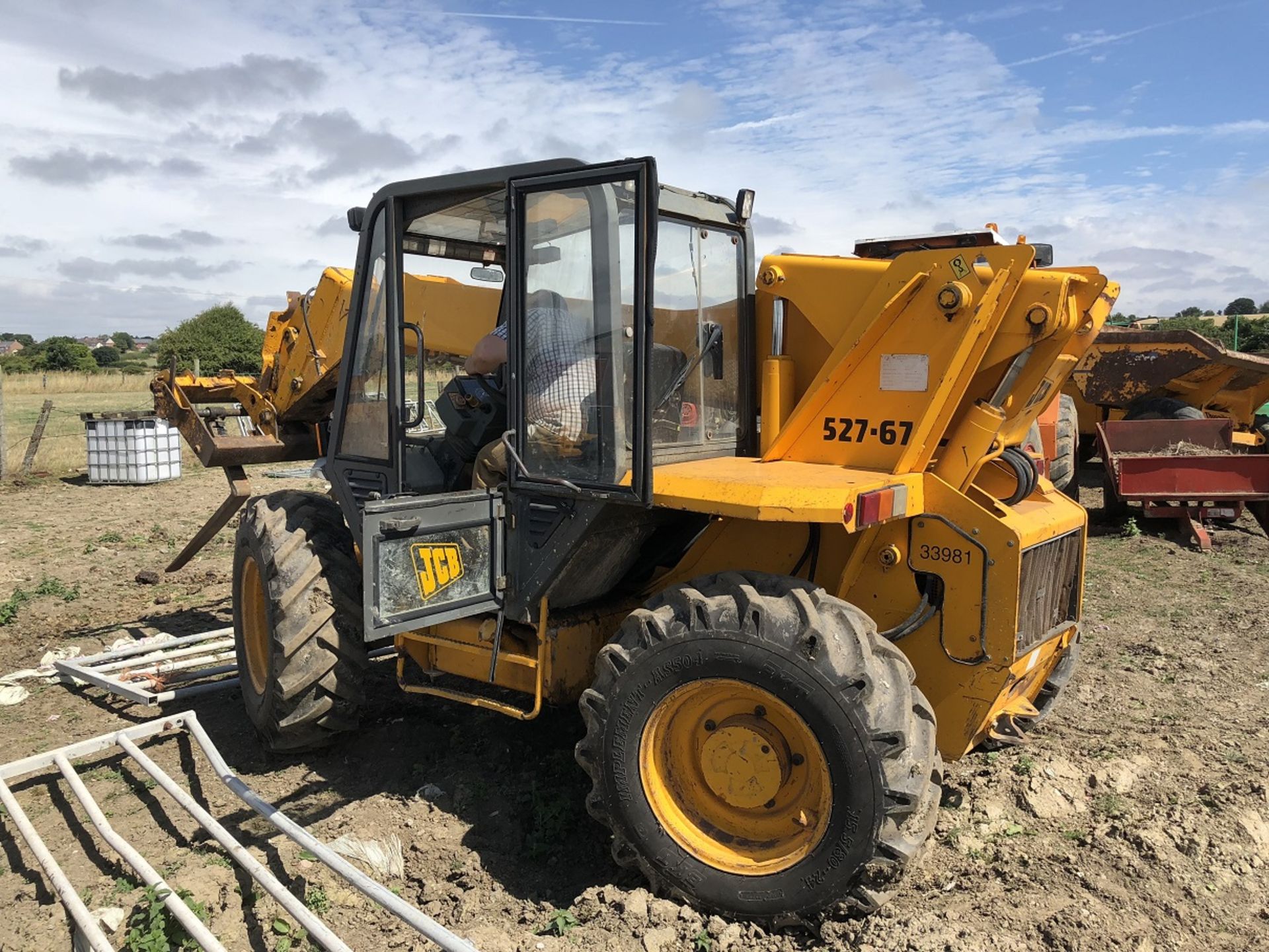 JCB LOADALL 527-67 TELEHANDLER 4 GOOD TYRES, IN WORKING ORDER *PLUS VAT* - Image 2 of 10