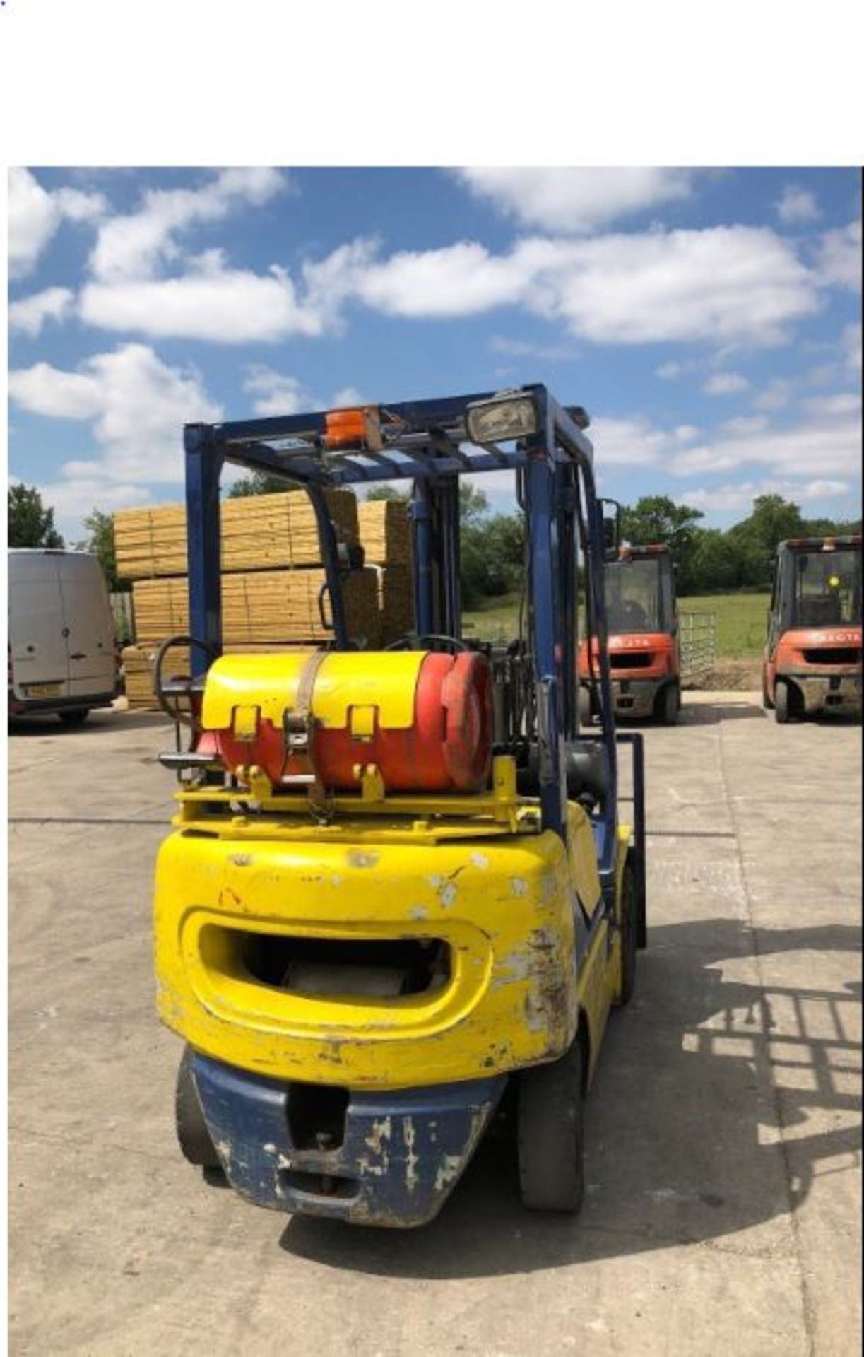 KOMATSU 1.5 TONNE LPG FORKLIFT FG15-HT-17, TRIPLE MAST, SIDE SHIFT, FREE LIFT *PLUS VAT* - Image 3 of 6