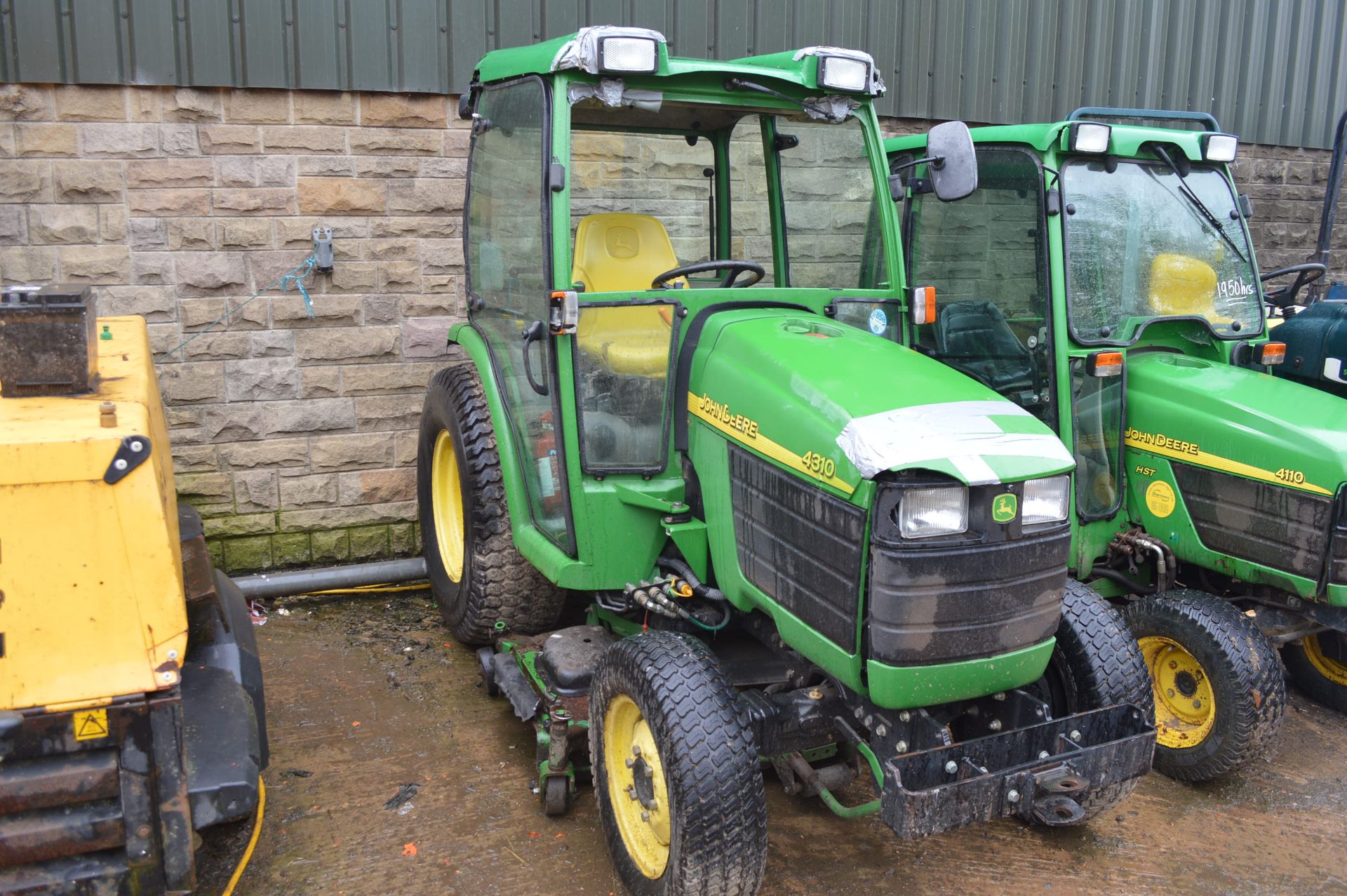 JOHN DEERE 4310 4WD RIDE ON MOWER WITH CAB *PLUS VAT*