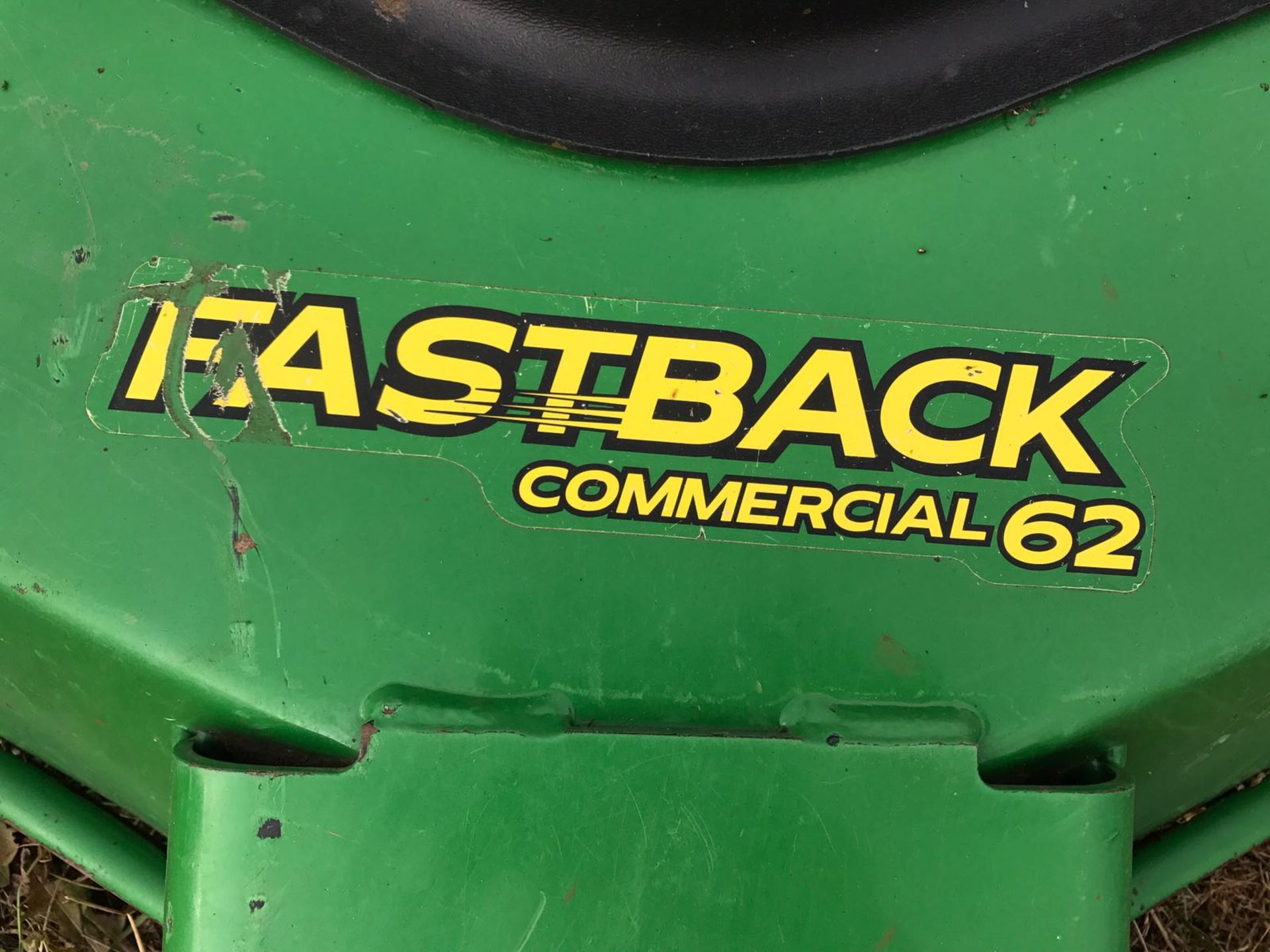 2011 JOHN DEERE FASTBACK COMMERCIAL 62 INCH RIDE ON ROTARY MOWER *PLUS VAT* - Image 3 of 6