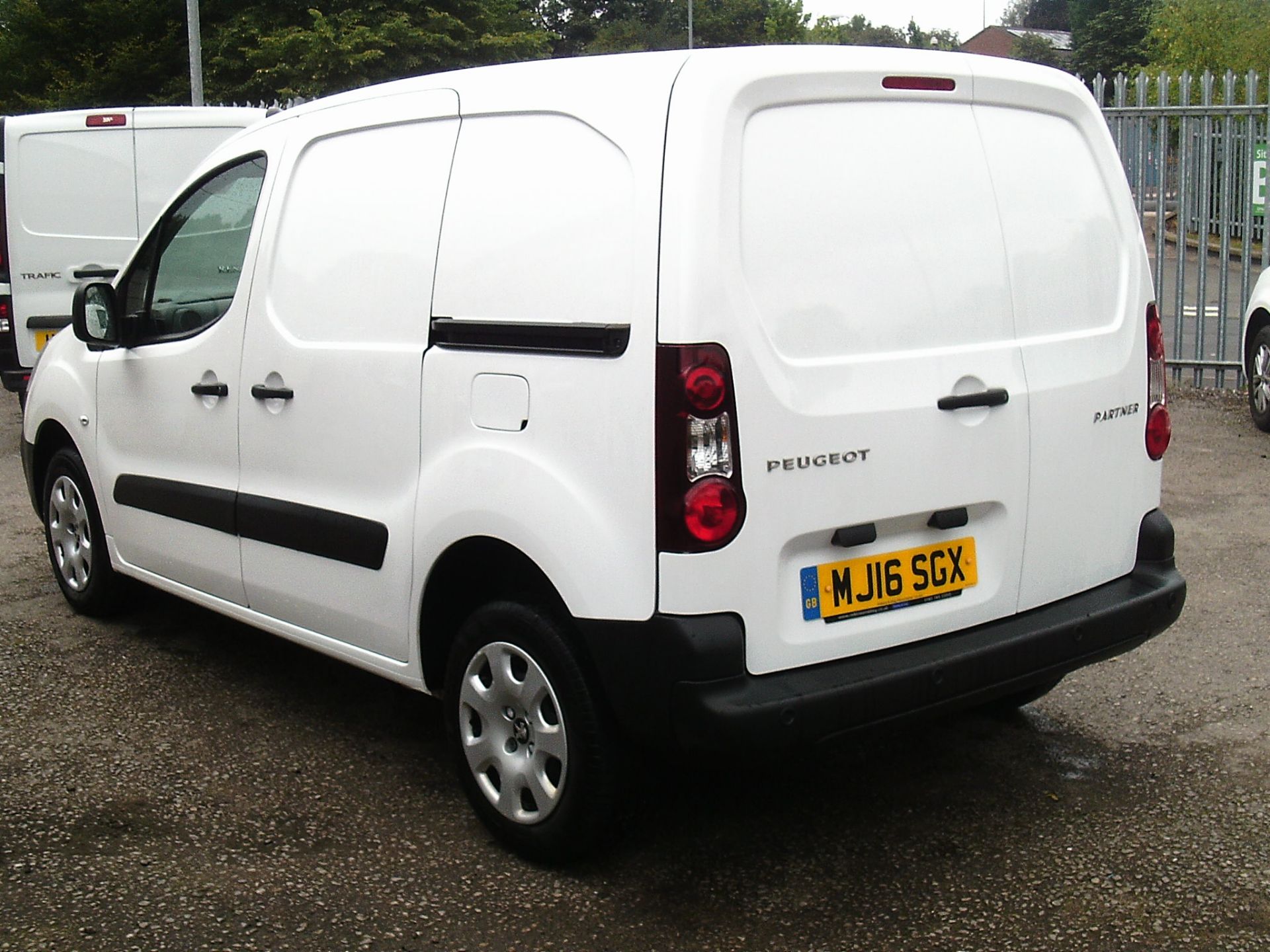 2016/16 REG PEUGEOT PARTNER 850 PROFESSIONAL 1.6 HDI DIESEL PANEL VAN, SHOWING 0 FORMER KEEPERS - Image 5 of 13