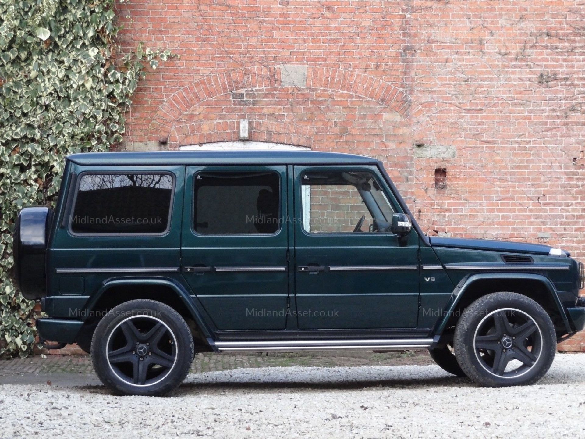 2004 MERCEDES-BENZ G WAGON G400 AMG LINE LIGHT 4X4 UTILITY, SHOWING 0 FORMER KEEPERS - Image 4 of 16