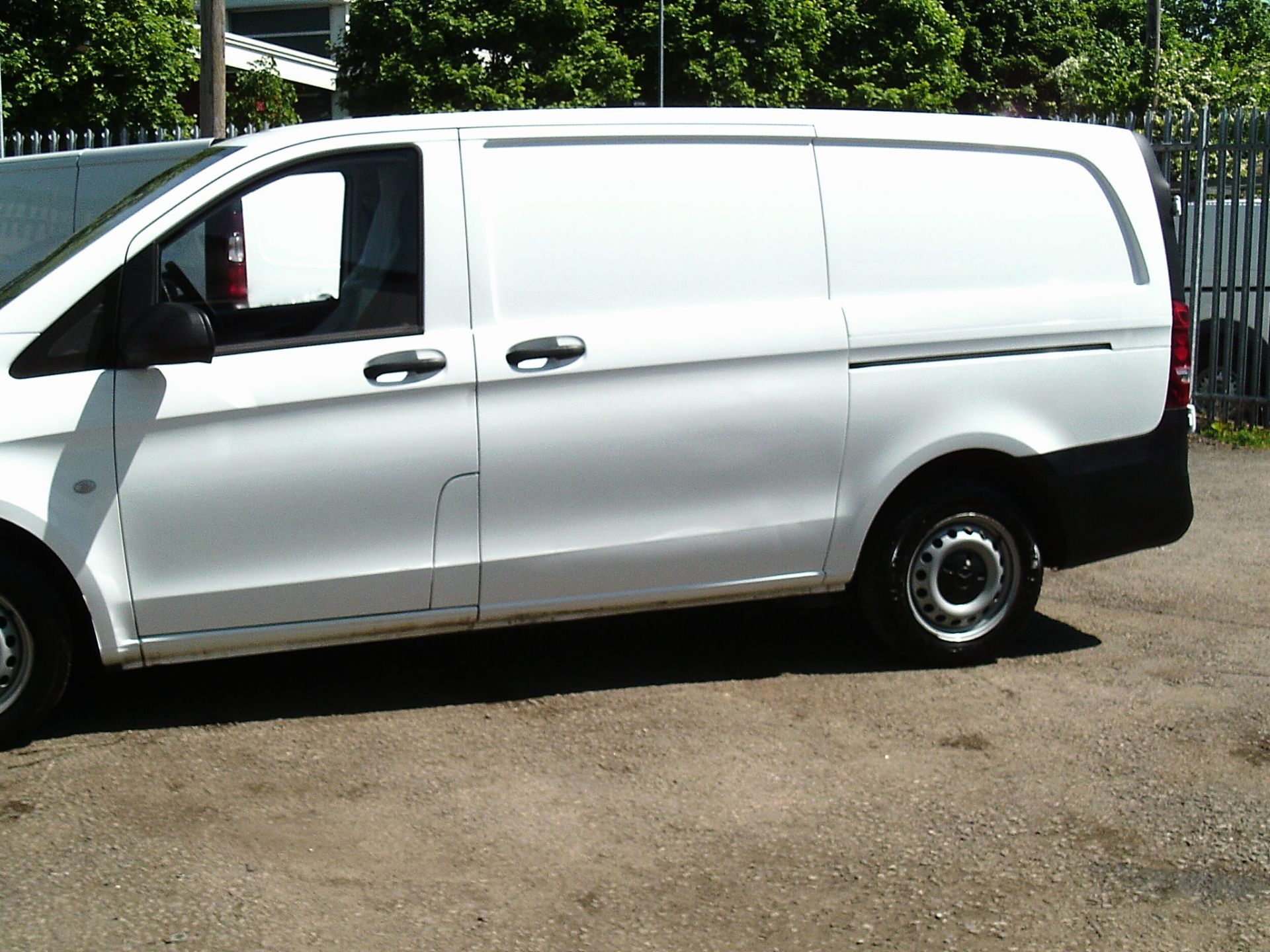 2016/66 REG MERCEDES-BENZ VITO 109 CDI LWB DIESEL PANEL VAN, SHOWING 1 FORMER KEEPER *PLUS VAT* - Image 4 of 11