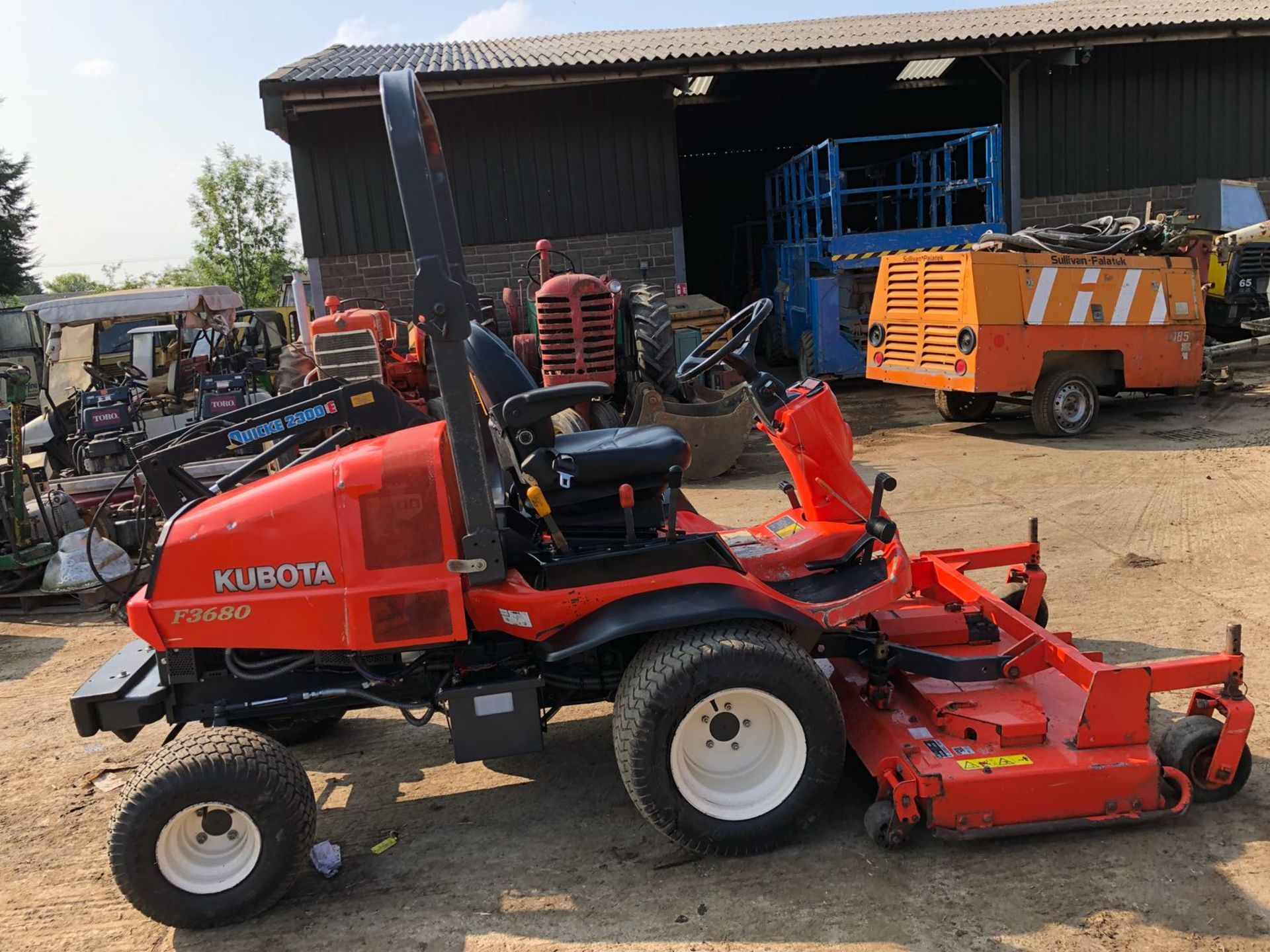 2013/13 REG KUBOTA F3680 ORANGE DIESEL RIDE ON LAWN MOWER, SHOWING 1 FORMER KEEPER *PLUS VAT*