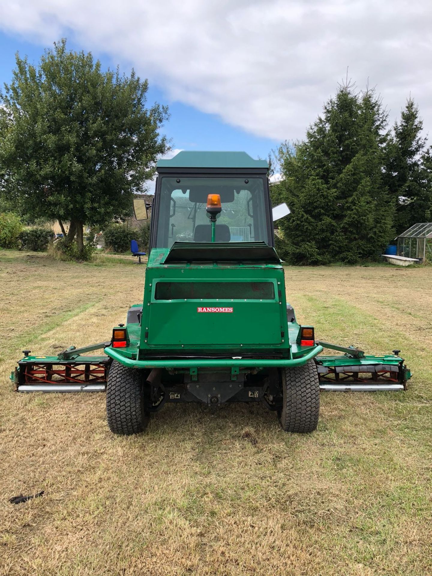 RANSOMES COMMANDER 3520 CYLINDER MOWER, FULL GLASS CAB *PLUS VAT* - Image 8 of 15