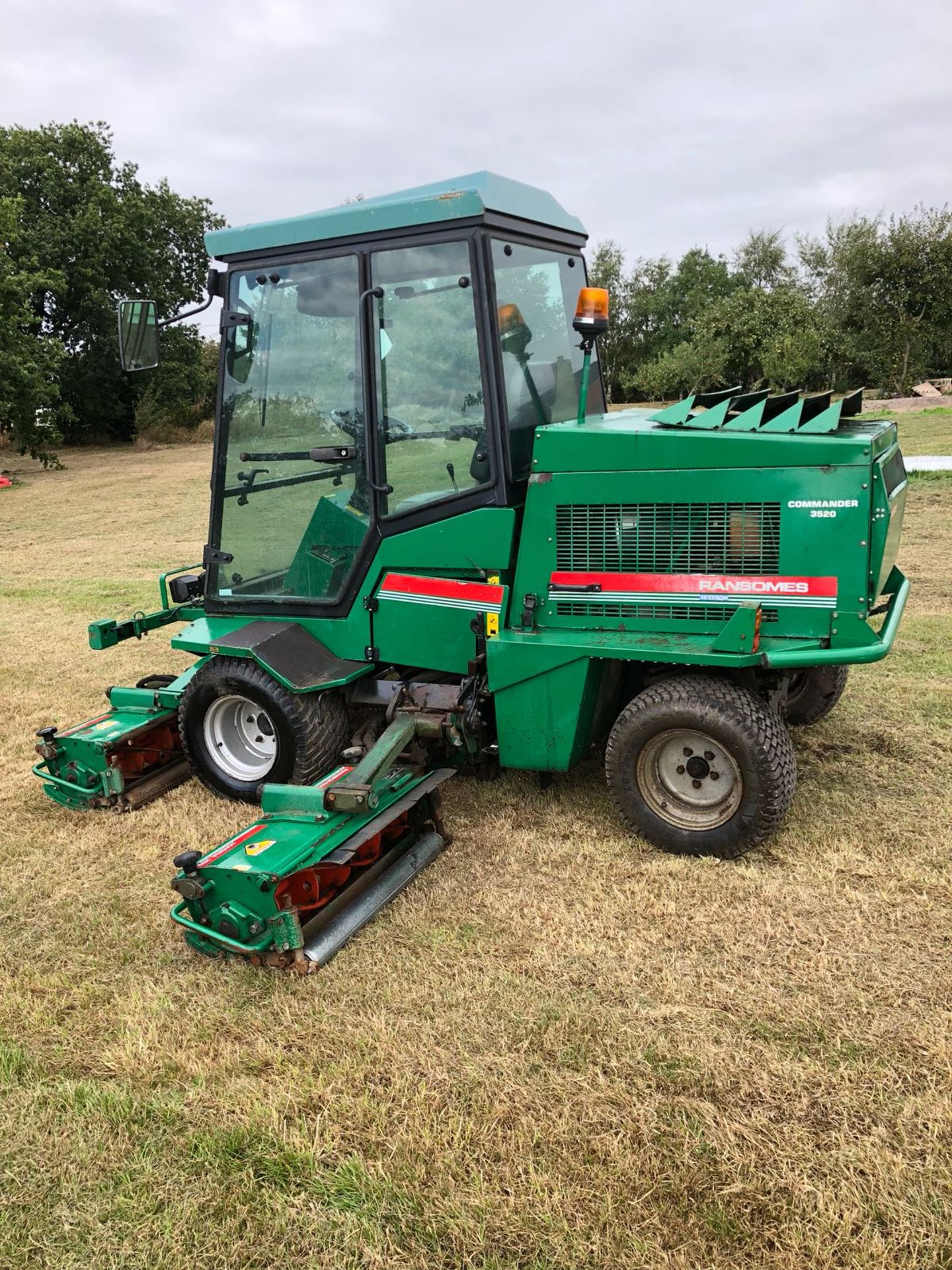 RANSOMES COMMANDER 3520 CYLINDER MOWER, FULL GLASS CAB *PLUS VAT* - Image 6 of 15