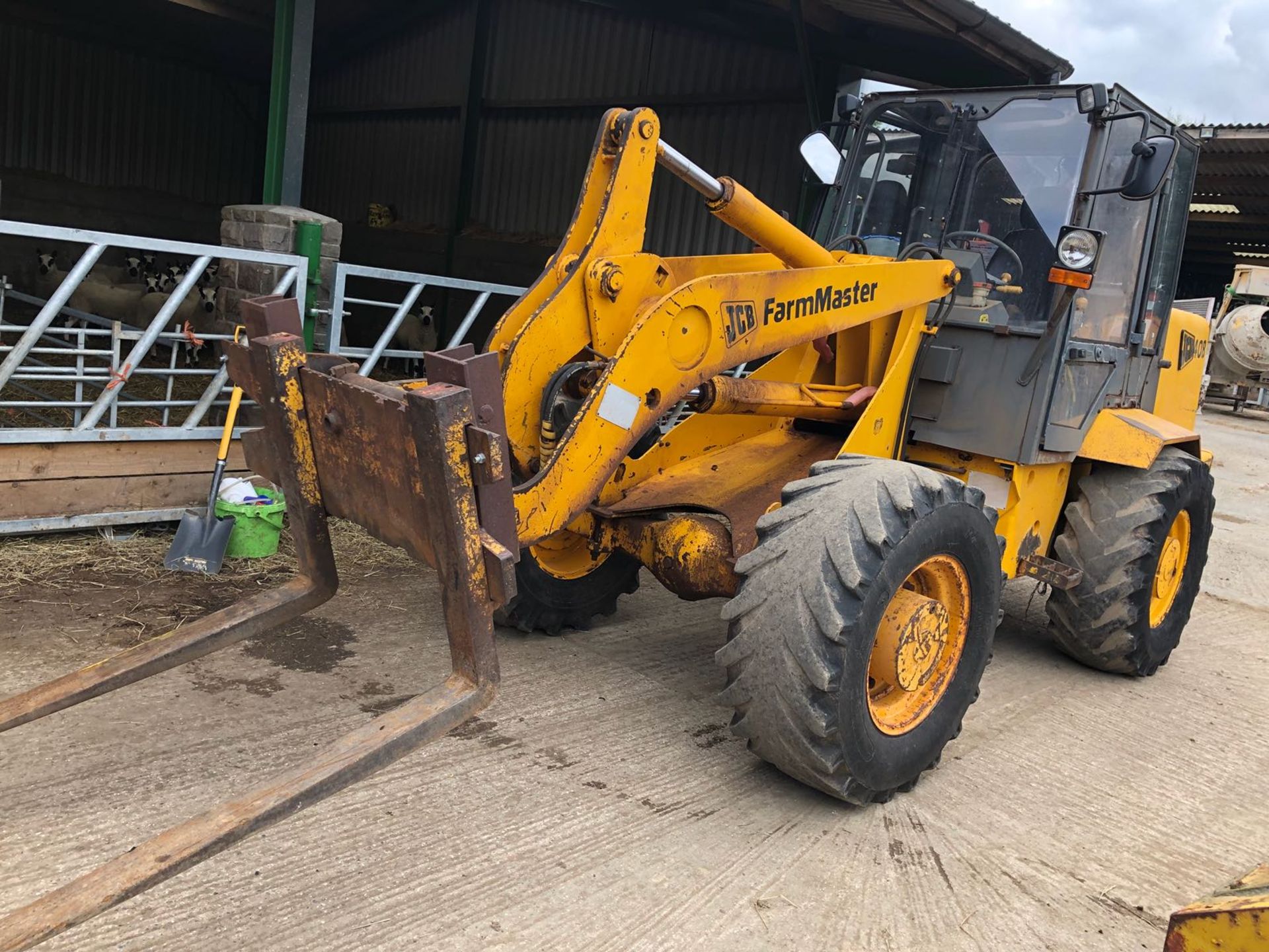 1985-1991/J REG JCB 408 FARM MASTER LOADER, SHOWING 0 FORMER KEEPERS *PLUS VAT*