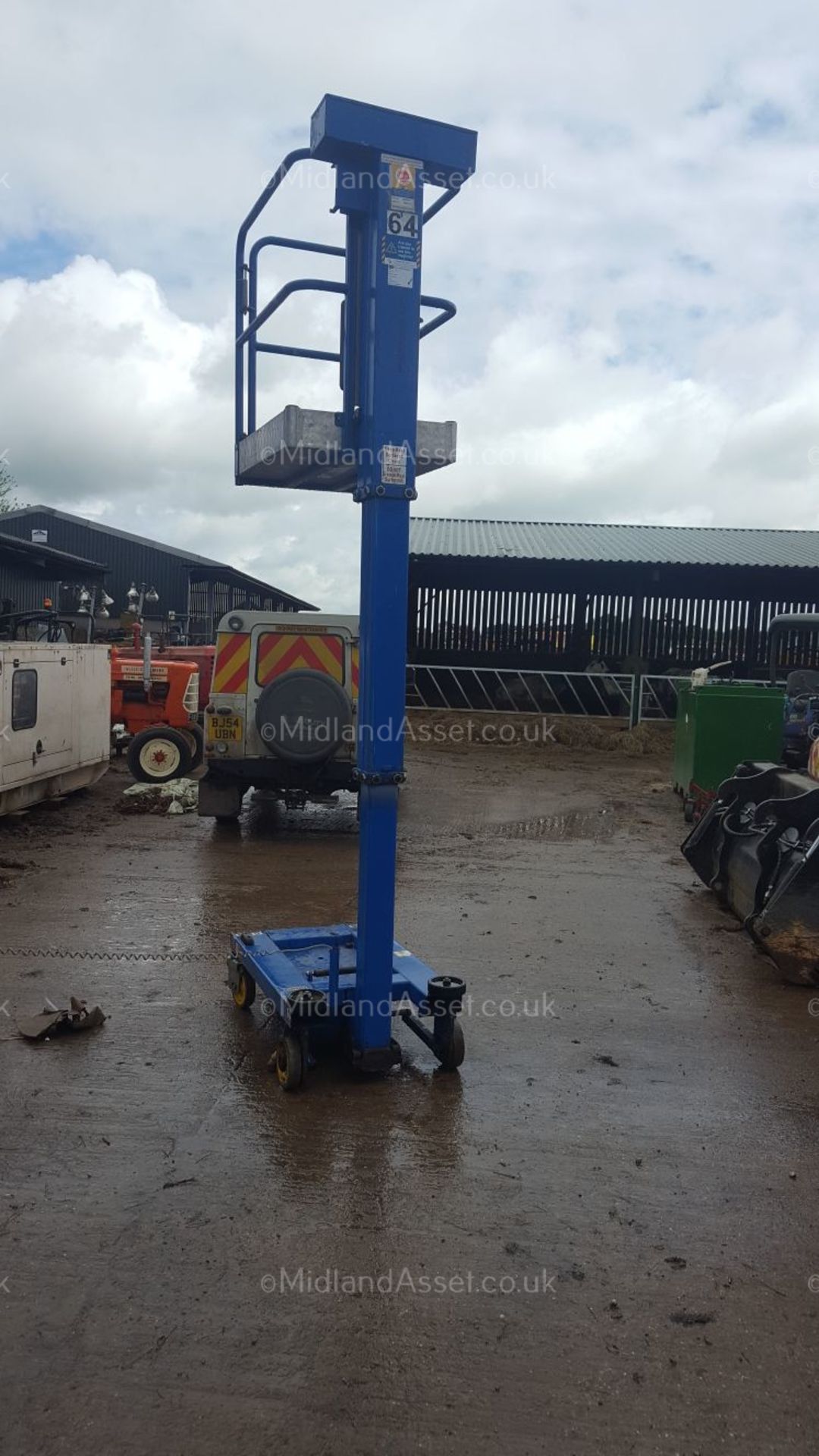 2010 POWER TOWER NANO ELECTRIC LIFT. ALL SELF CONTAINED CHARGING UNITS, CHOICE OF 10 *PLUS VAT*