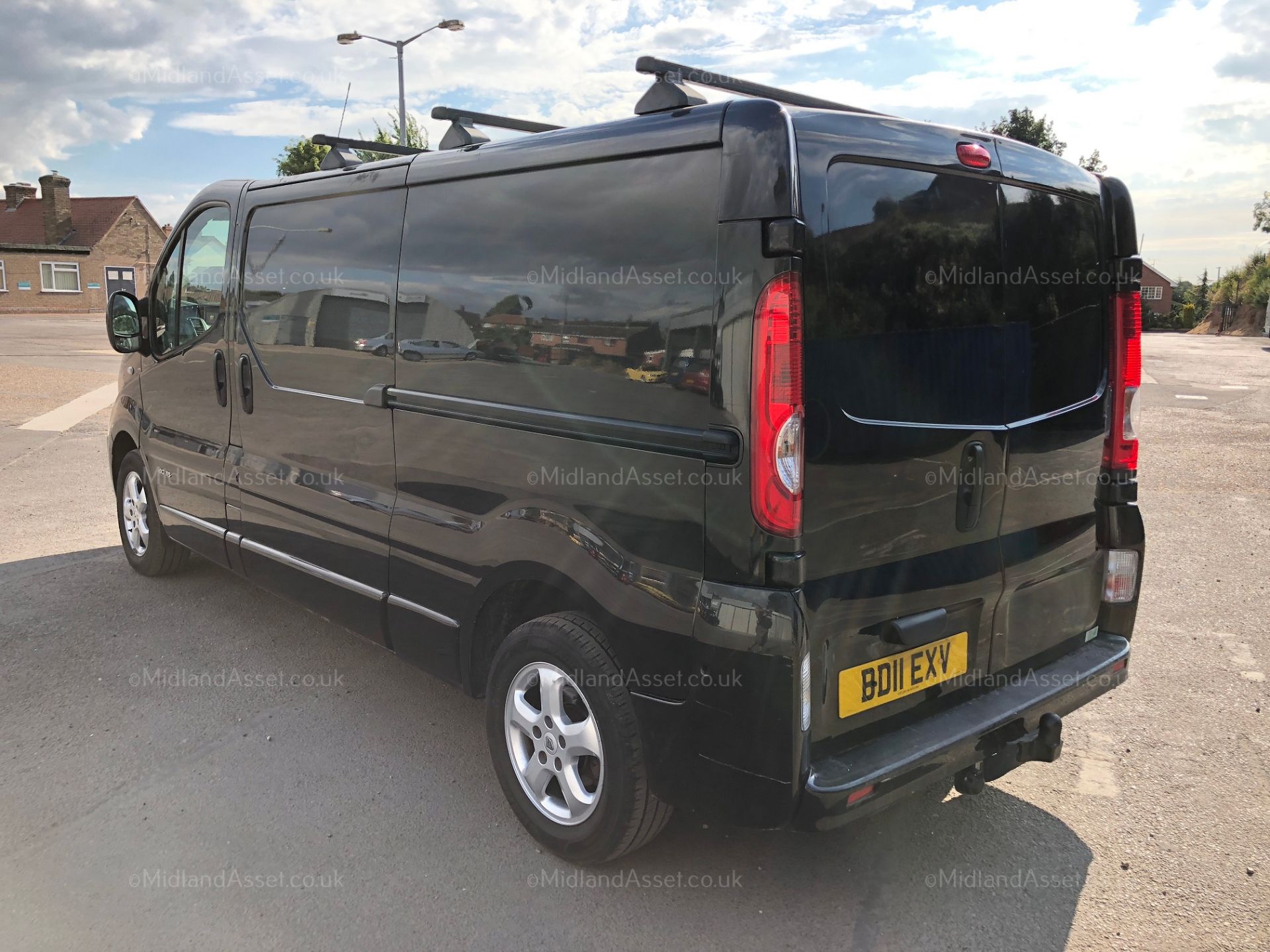 2011/11 REG RENAULT TRAFIC LL29 SPORT DCI 115 BLACK DIESEL PANEL VAN *NO VAT* - Image 4 of 15