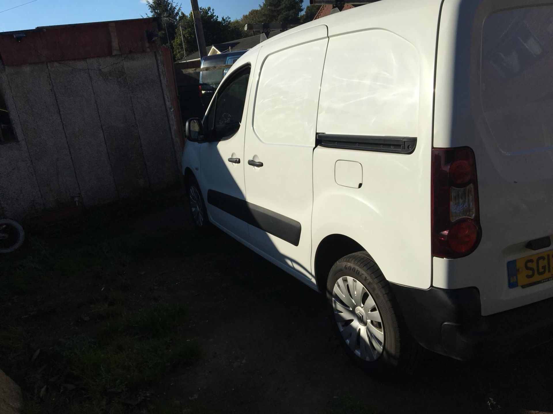 2013/13 REG CITROEN BERLINGO 625 LX HDI WHITE DIESEL PANEL VAN, SHOWING 0 FORMER KEEPERS *NO VAT* - Image 5 of 12