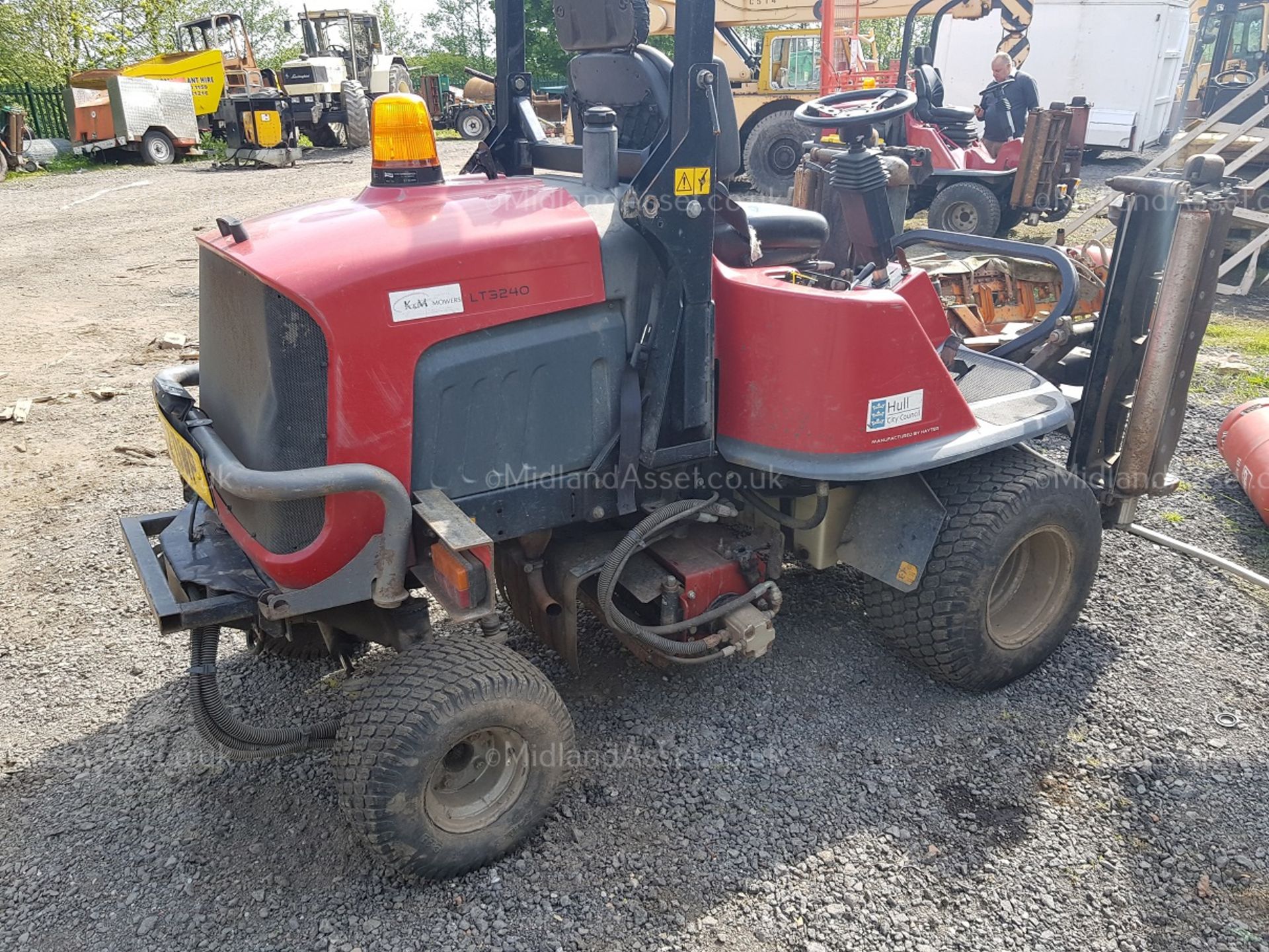 2012/12 REG TORO LT3240 3 GANG MOWER, EX HULL CITY COUNCIL, SHOWING 3977 HOURS *PLUS VAT* - Image 6 of 7