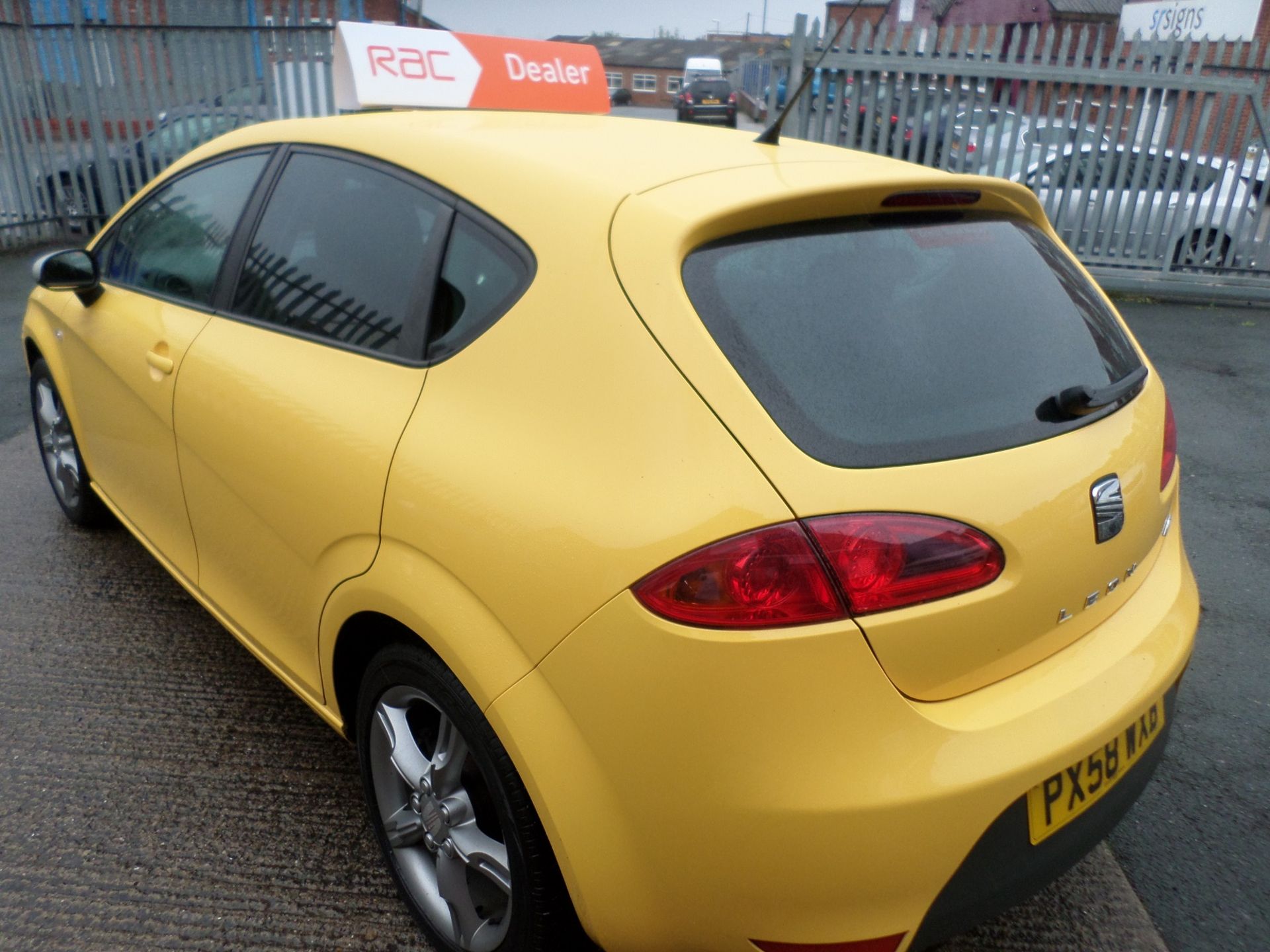 2008/58 REG SEAT LEON TSI FR YELLOW 2.0 PETROL 5 DOOR HATCHBACK, SHOWING 2 FORMER KEEPERS *NO VAT* - Image 3 of 17