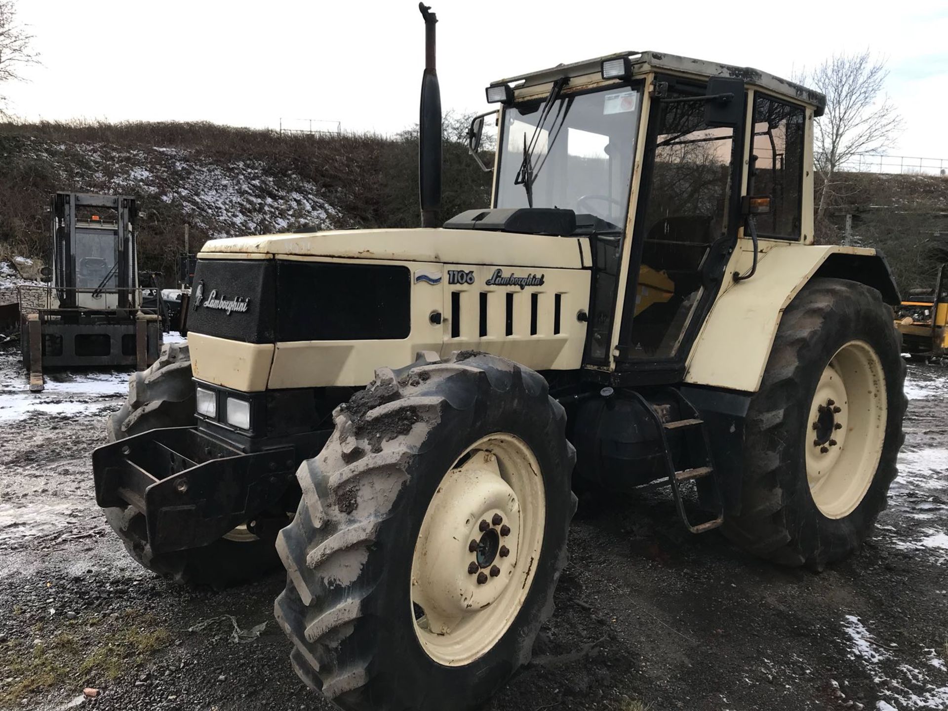 LAMBORGHINI 1106 TRACTOR *PLUS VAT* - Image 2 of 11