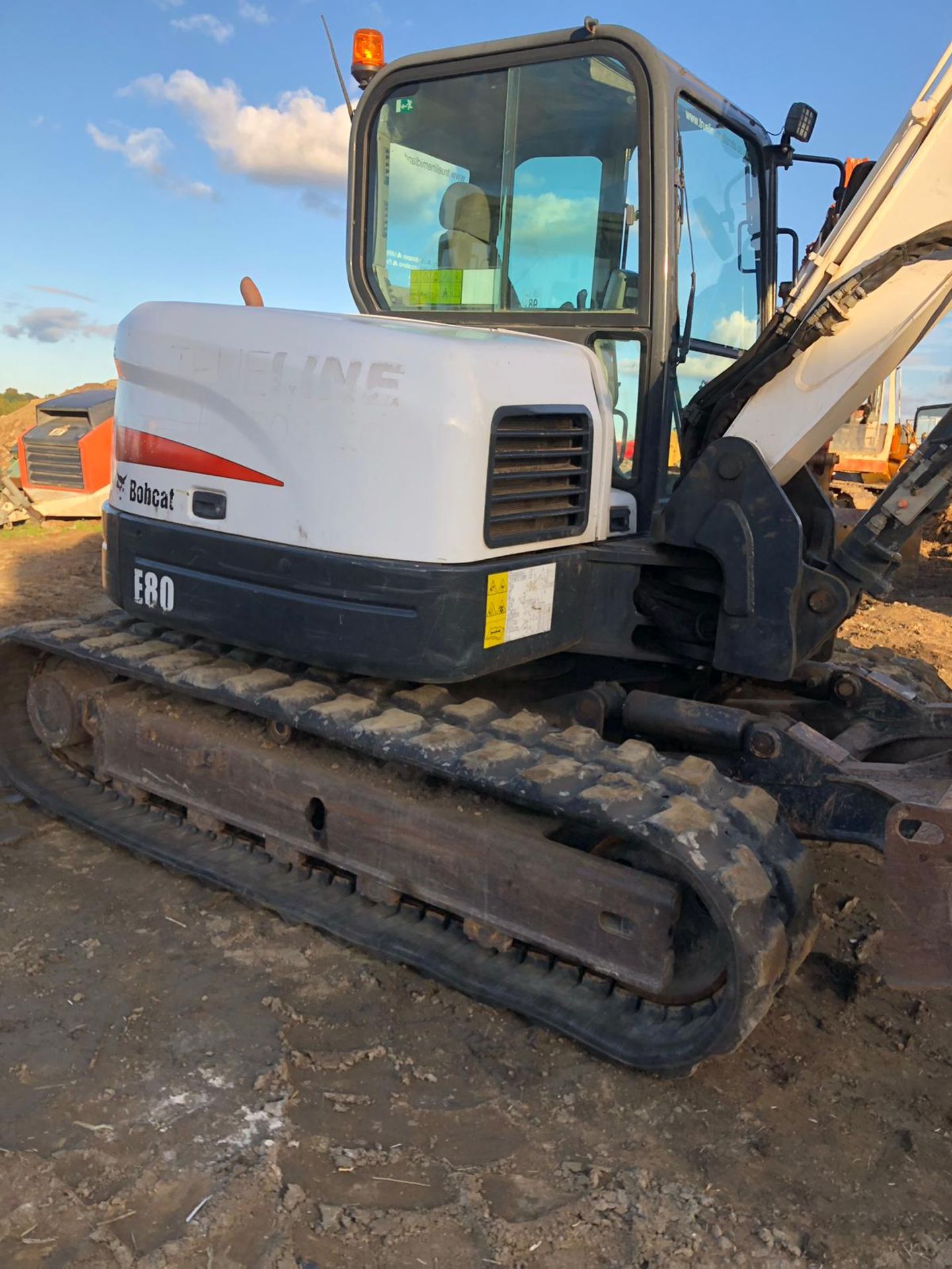 2011 - BOBCAT E80 TRACKED COMPACT EXCAVATOR 8 TONNE - X3 BUCKETS INCLUDED *PLUS VAT* - Image 5 of 16