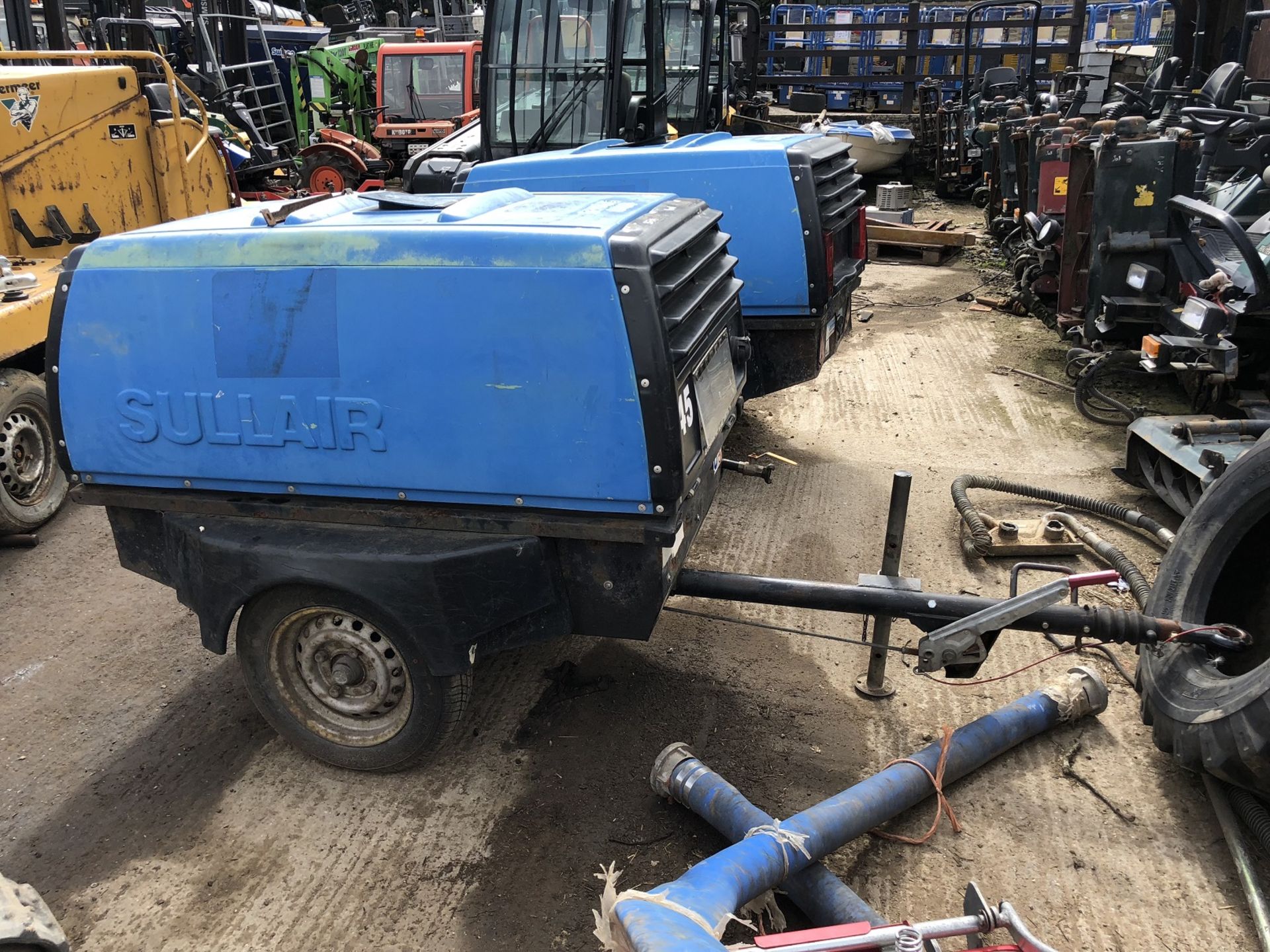 TOWABLE SINGLE AXLE SULLAIR 45 COMPRESSOR, UP TO 4 AVAILABLE *PLUS VAT*