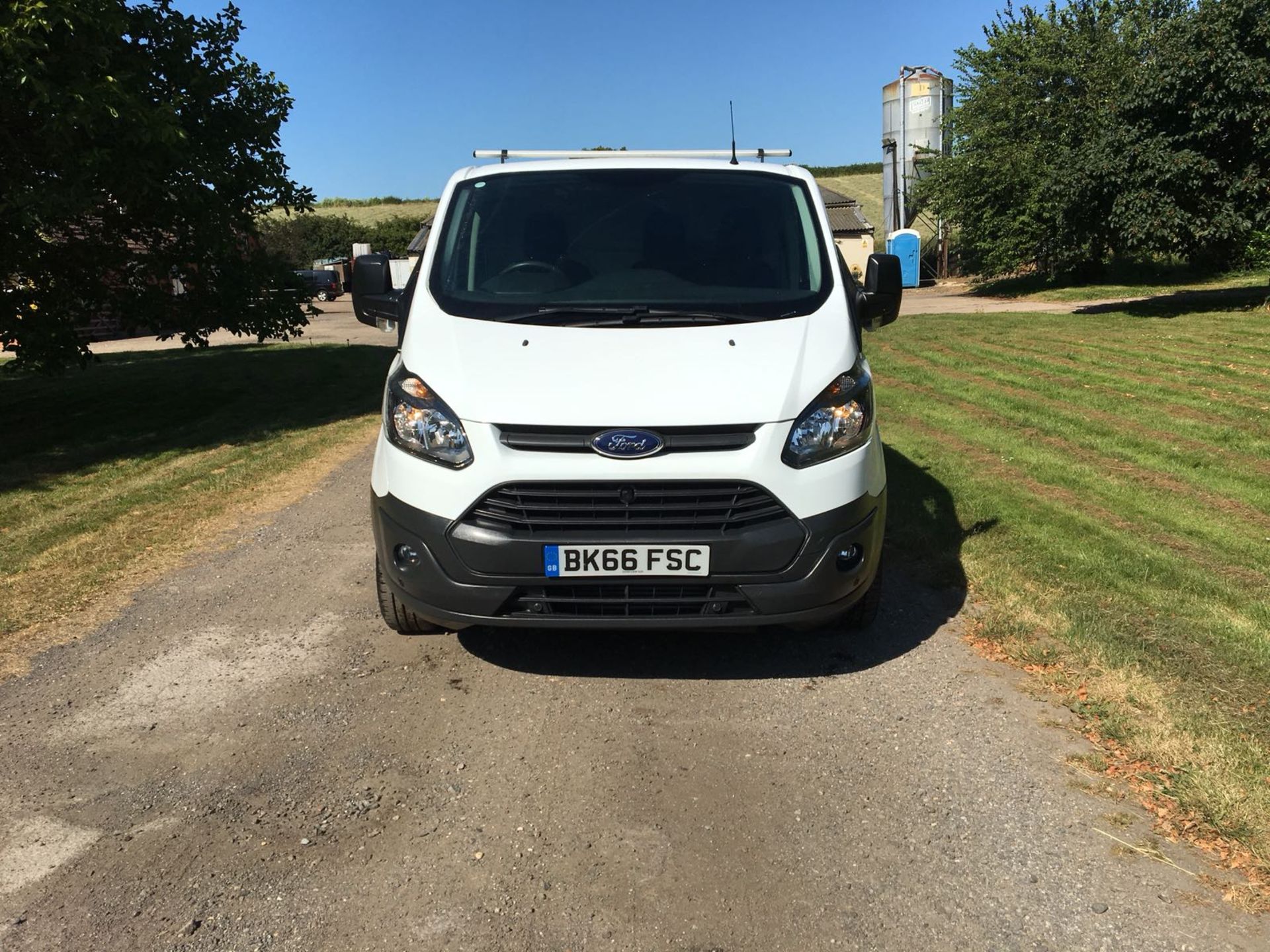 2016/66 REG FORD TRANSIT CUSTOM 270 ECO-TECH DIESEL PANEL VAN, SHOWING 0 FORMER KEEPERS *NO VAT* - Image 2 of 10