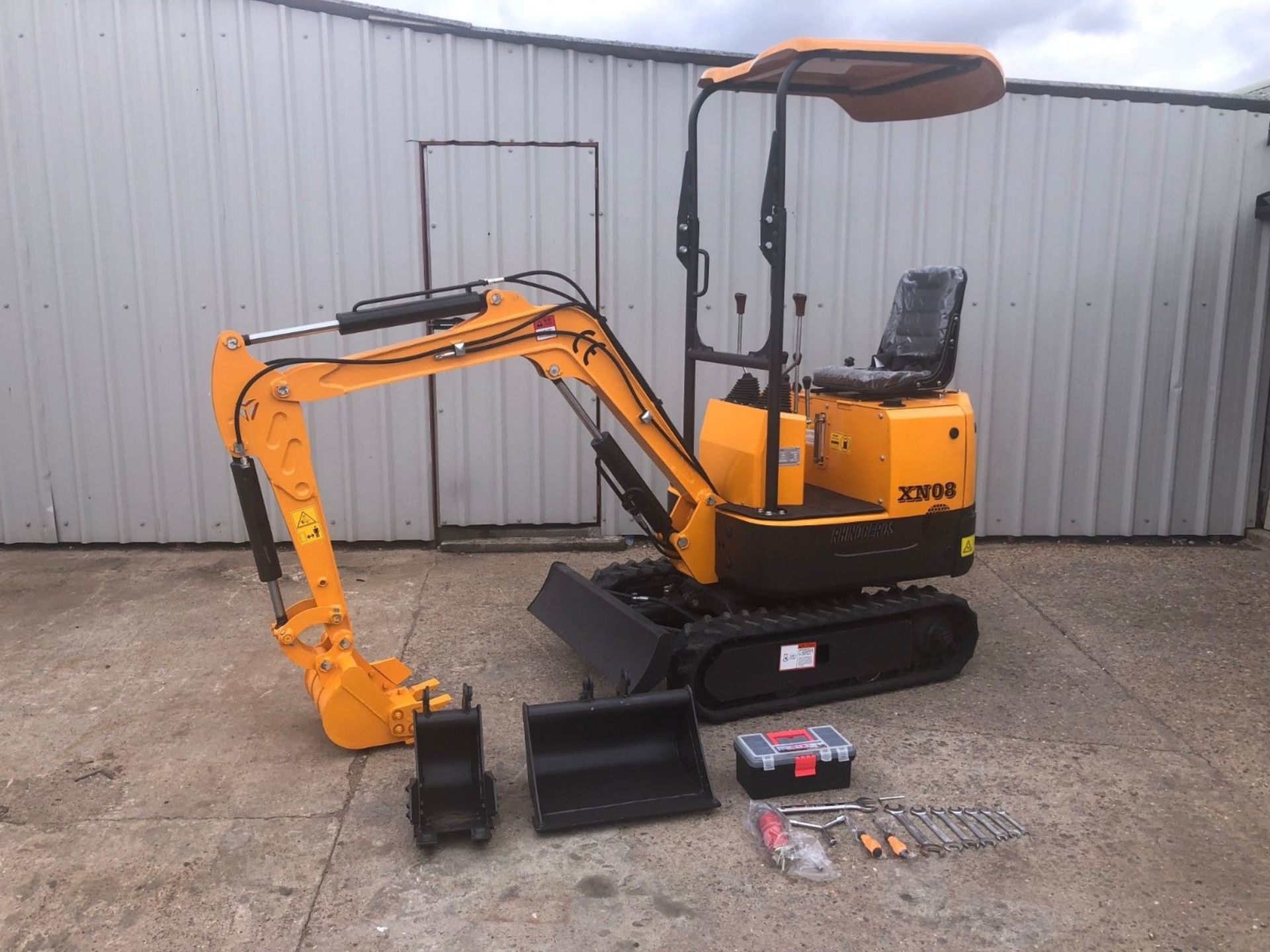 MINI EXCAVATOR MICRO RHINOCEROS XN08, BRAND NEW, 3 BUCKETS, CE MARKED