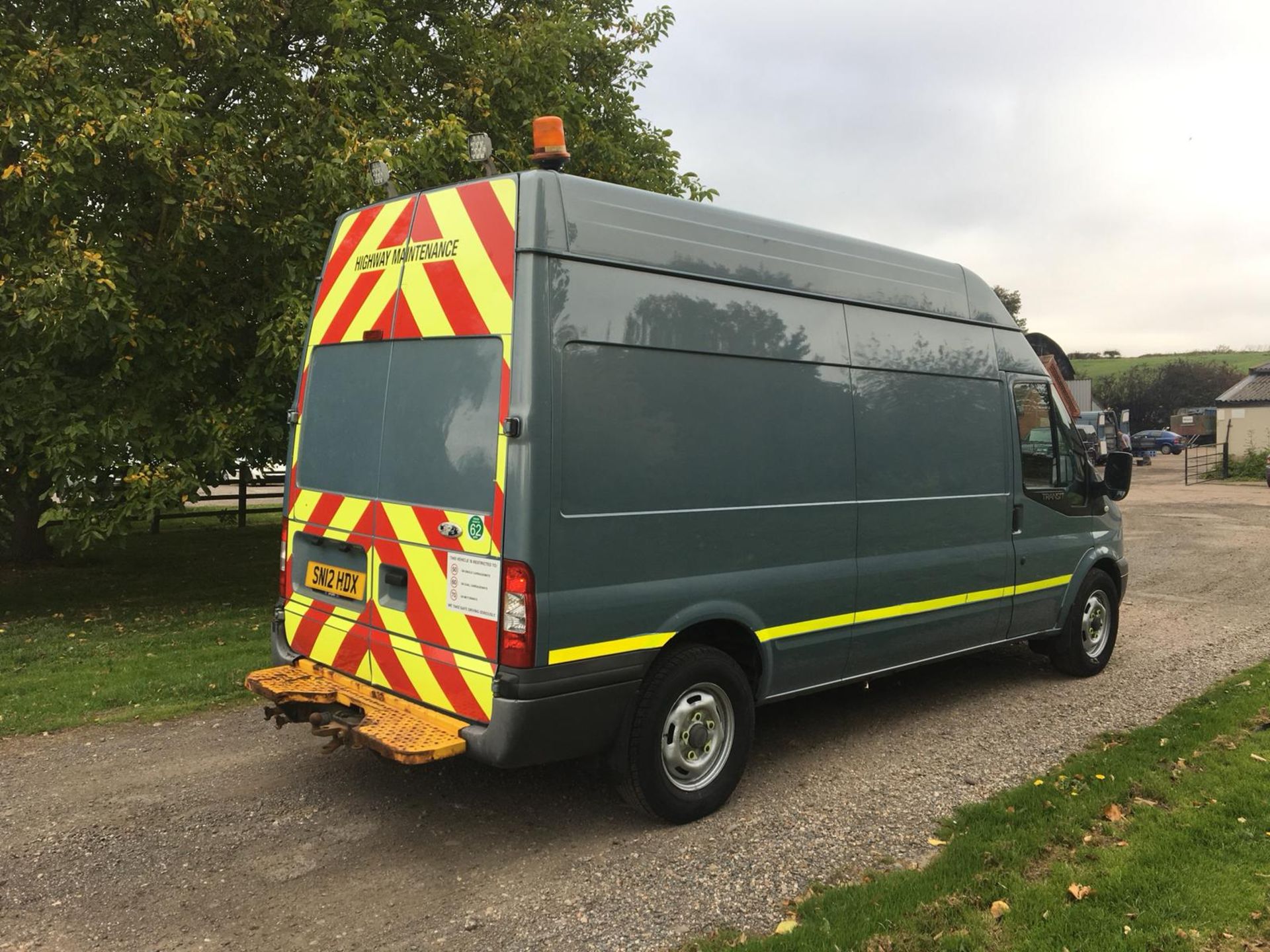 2012/12 REG FORD TRANSIT 125 T350 RWD BLUE DIESEL COMPRESSOR VAN WITH 110V OUTPUT *NO VAT* - Image 6 of 13