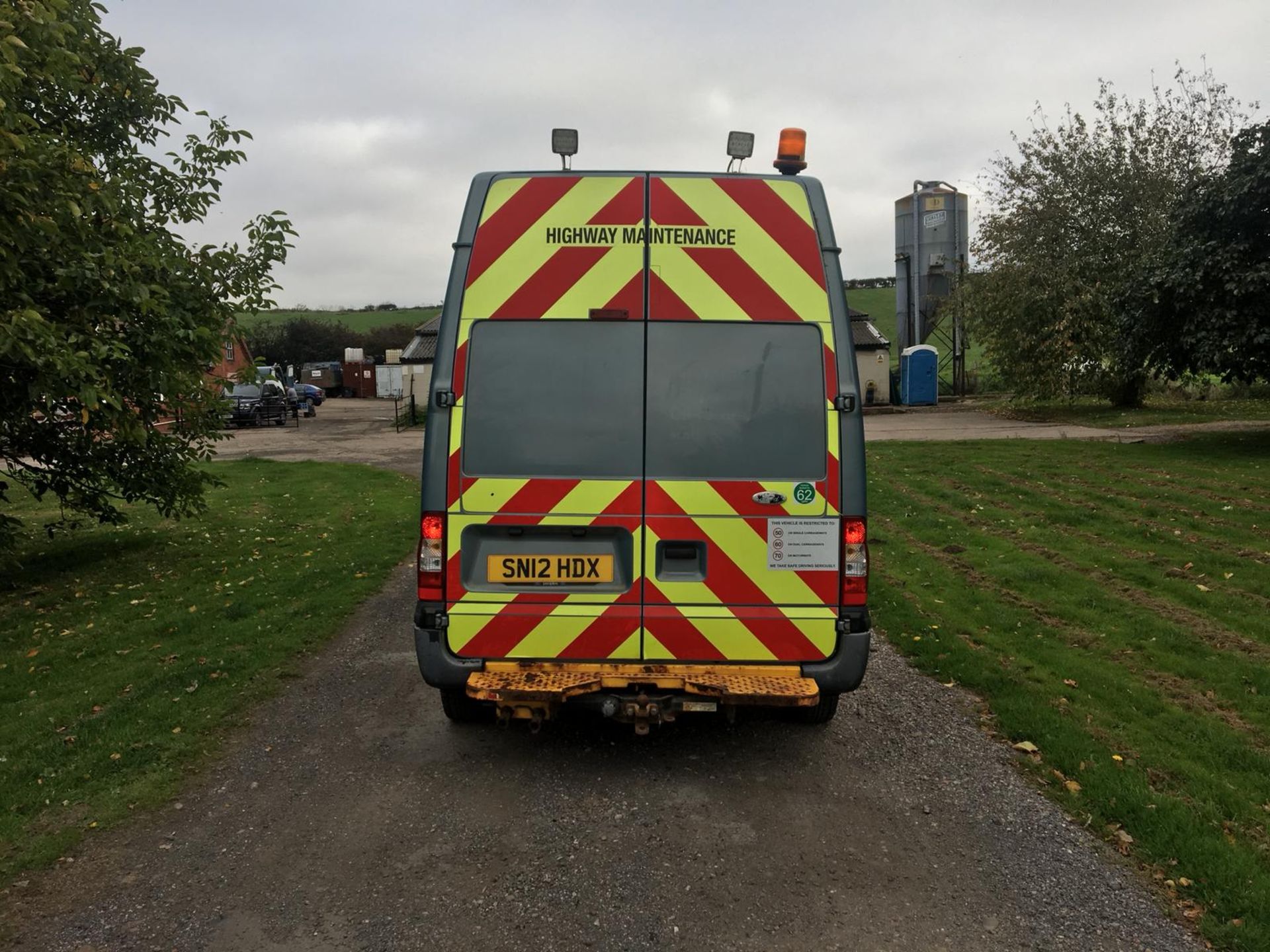 2012/12 REG FORD TRANSIT 125 T350 RWD BLUE DIESEL COMPRESSOR VAN WITH 110V OUTPUT *NO VAT* - Image 5 of 13