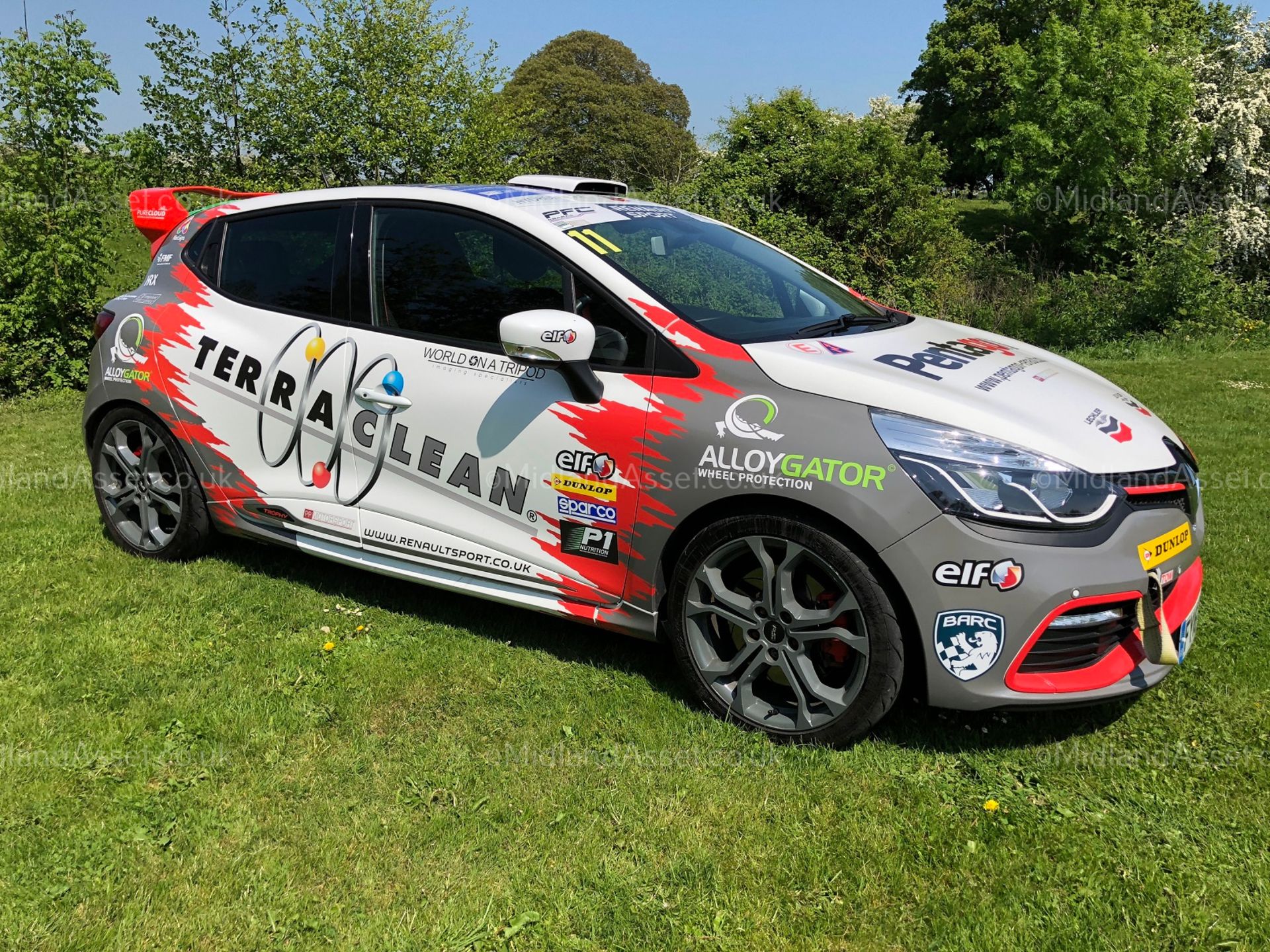 2016/16 REG RENAULT CLIO RS TROPHY 220 BHP, 2 YEAR WARRANTY REMAINING - Image 2 of 28