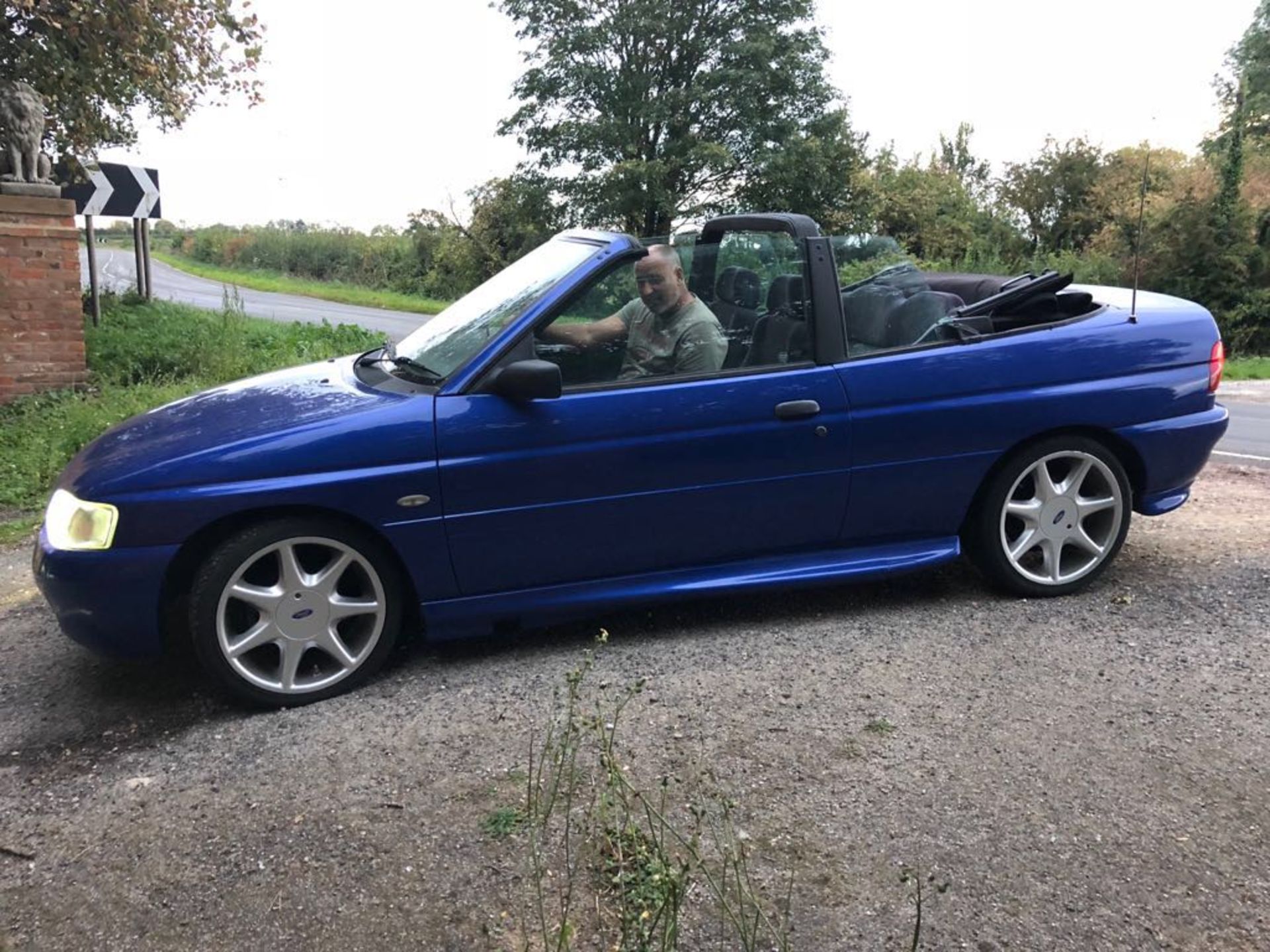 UNIQUE FORD ESCORT RS2000 CONVERTIBLE - SEE FULL DETAILS - Image 5 of 15