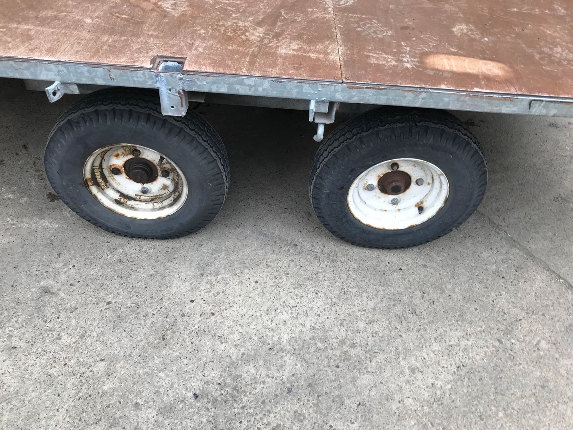 INDESPENSION FLAT BED TRAILER SIZE 12 X 7FT TWIN AXLE *PLUS VAT* - Image 2 of 7