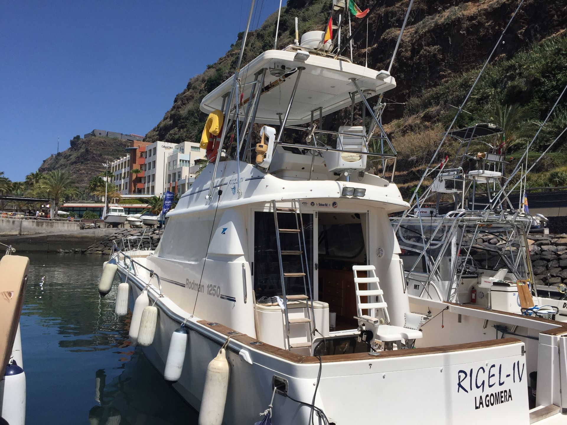 1997 42FT RODMAN 1250 RIGEL IV LA GOMERA BASED FULLY RIGGED BIG GAME SPORTS FISHING BOAT - Image 3 of 30