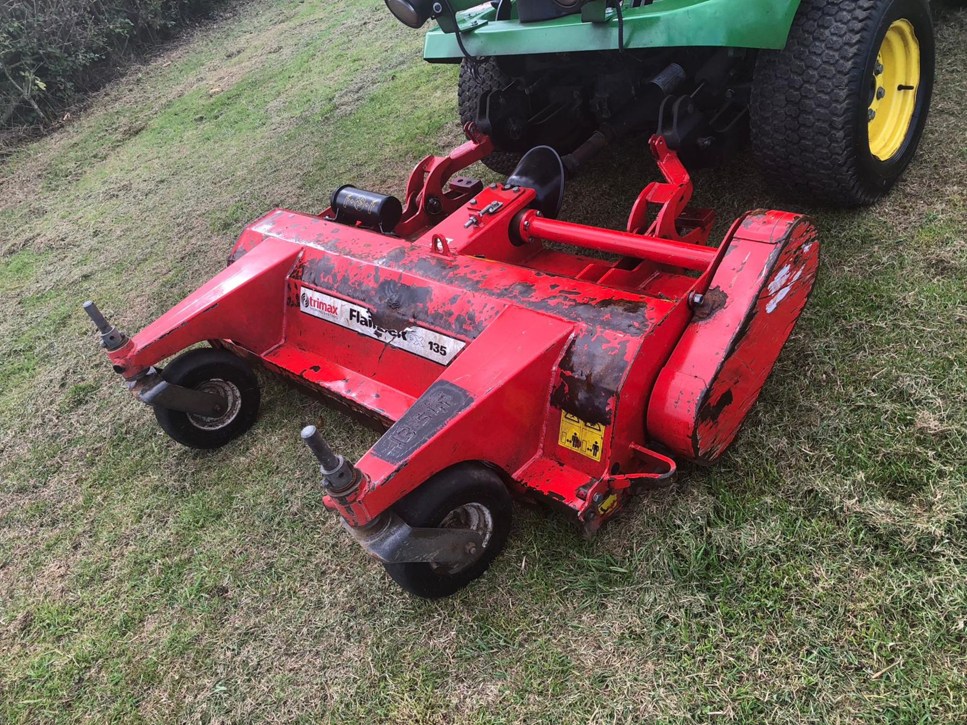 2015/64 REG JOHN DEERE 1570 MOWER WITH FLAIL DECK HEAD, EX LEICESTER-SHIRE COUNCIL *PLUS VAT* - Image 16 of 26