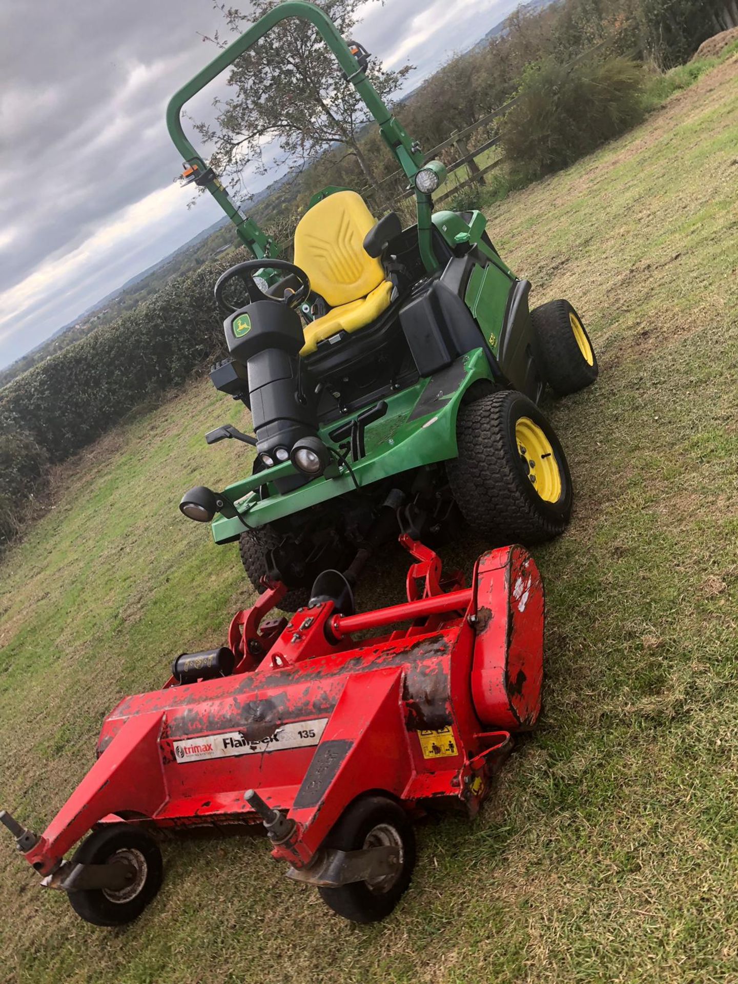 2015/64 REG JOHN DEERE 1570 MOWER WITH FLAIL DECK HEAD, EX LEICESTER-SHIRE COUNCIL *PLUS VAT* - Image 10 of 26