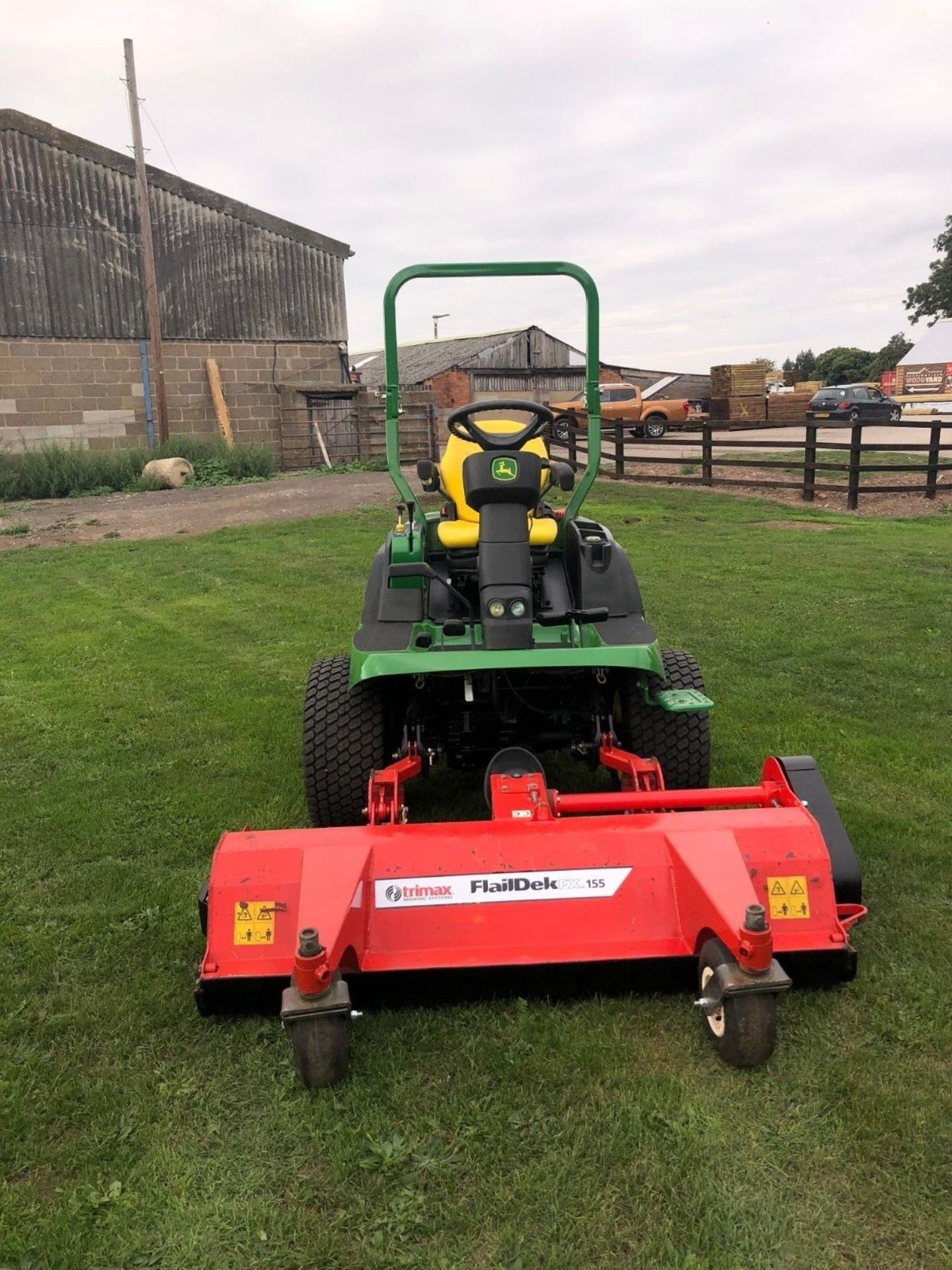 JOHN DEERE 1565 UPFRONT FLAIL MOWER , ONLY 1389 HOURS, TRIMAX FLAIL, 12 REG, 37HP. - Image 5 of 5