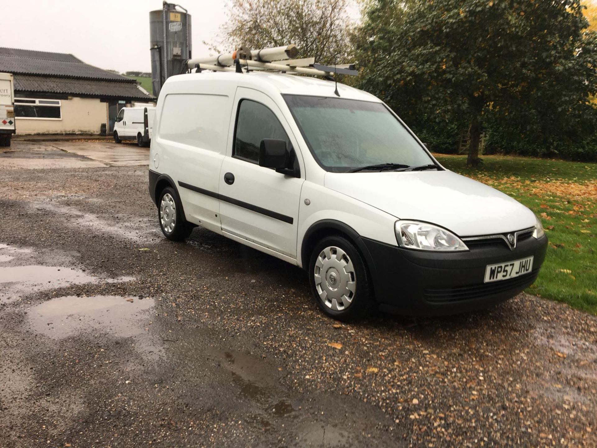 2007/57 REG VAUXHALL COMBO 2000 CDTI WHITE DIESEL CAR DERIVED VAN, SHOWING 0 FORMER KEEPERS *NO VAT*