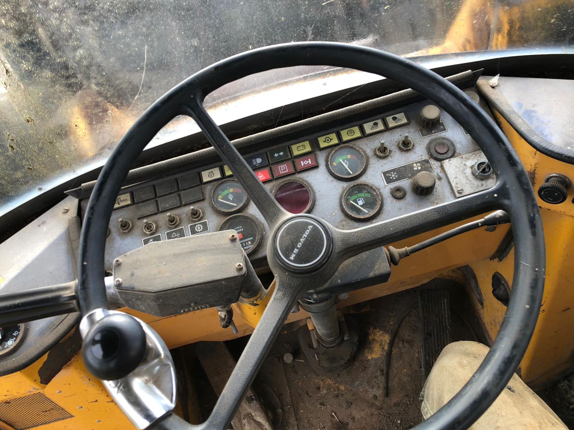 VOLVO BM4400 LOADING SHOVEL WHEEL LOADER *PLUS VAT* - Image 15 of 16