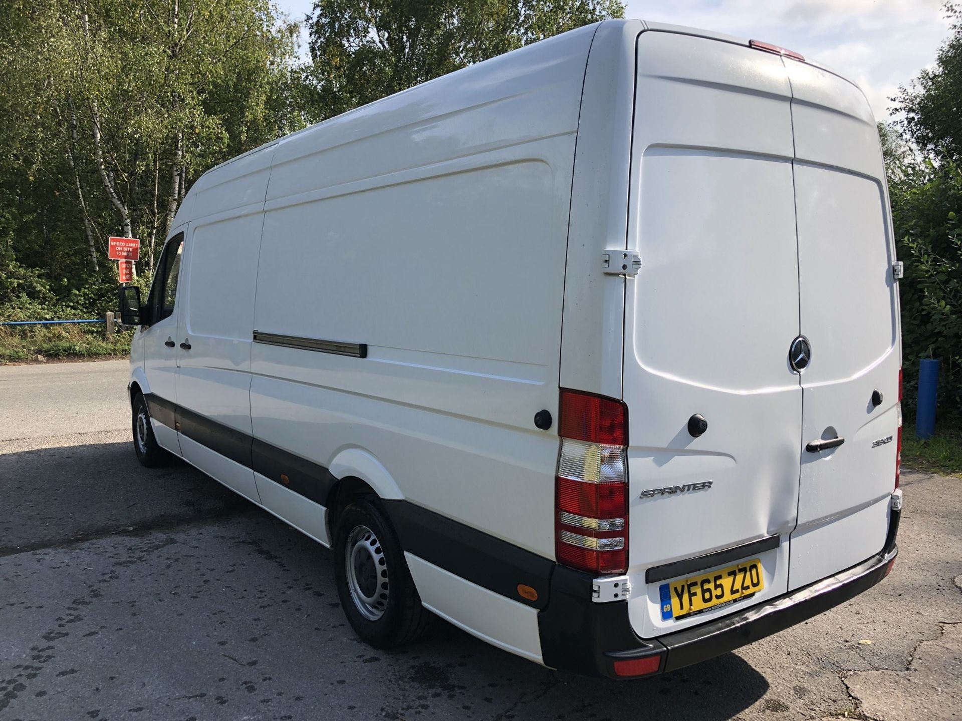 2015/65 REG MERCEDES-BENZ SPRINTER 313 CDI WHITE DIESEL PANEL VAN, SHOWING 1 FORMER KEEPER *NO VAT* - Image 4 of 17