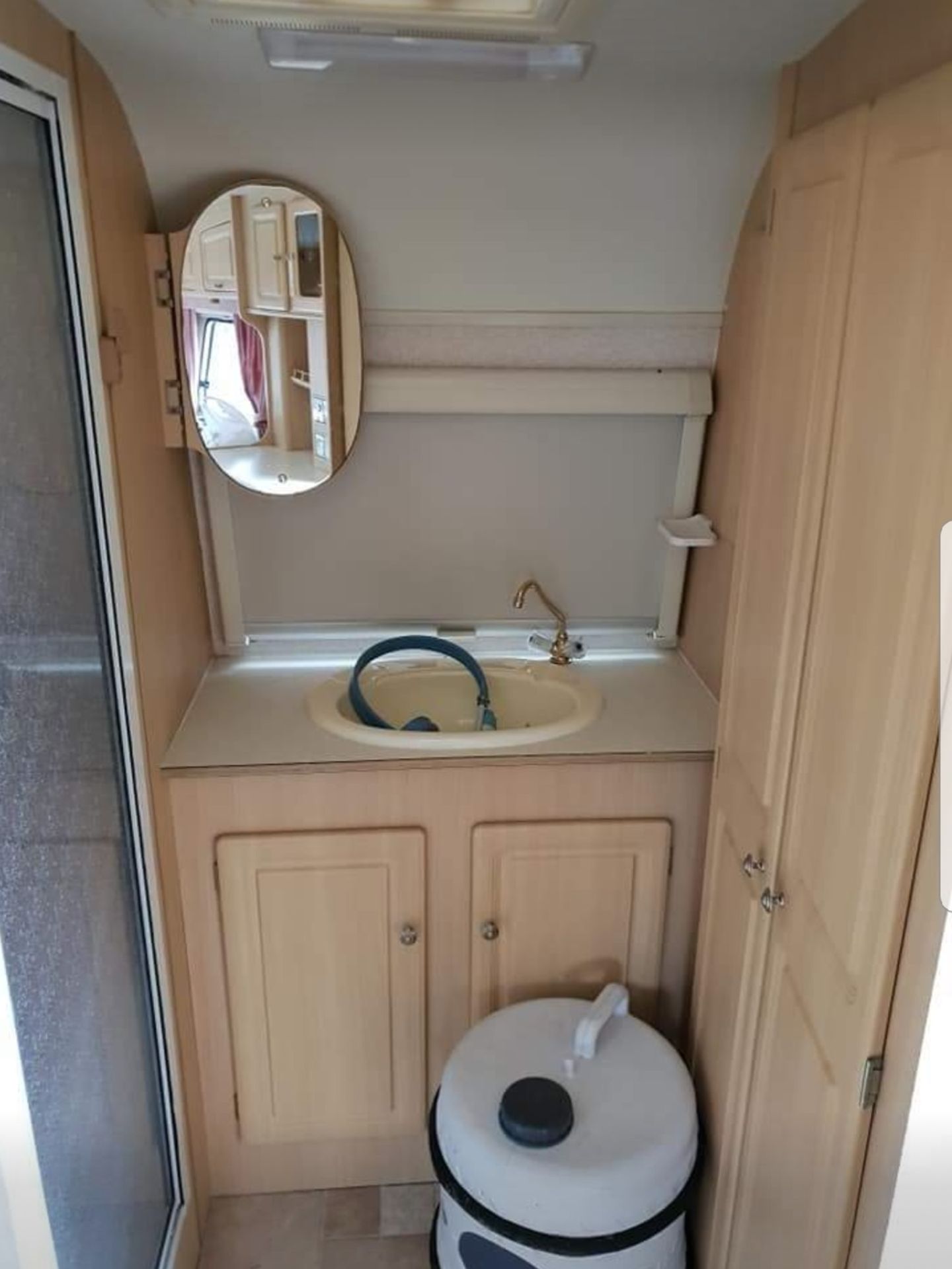 1995 FLEETWOOD COLCHESTER 1500/2E8 2 BERTH SINGLE AXLE CARAVAN, C/W AWNING AS PICTURED *NO VAT* - Image 8 of 8