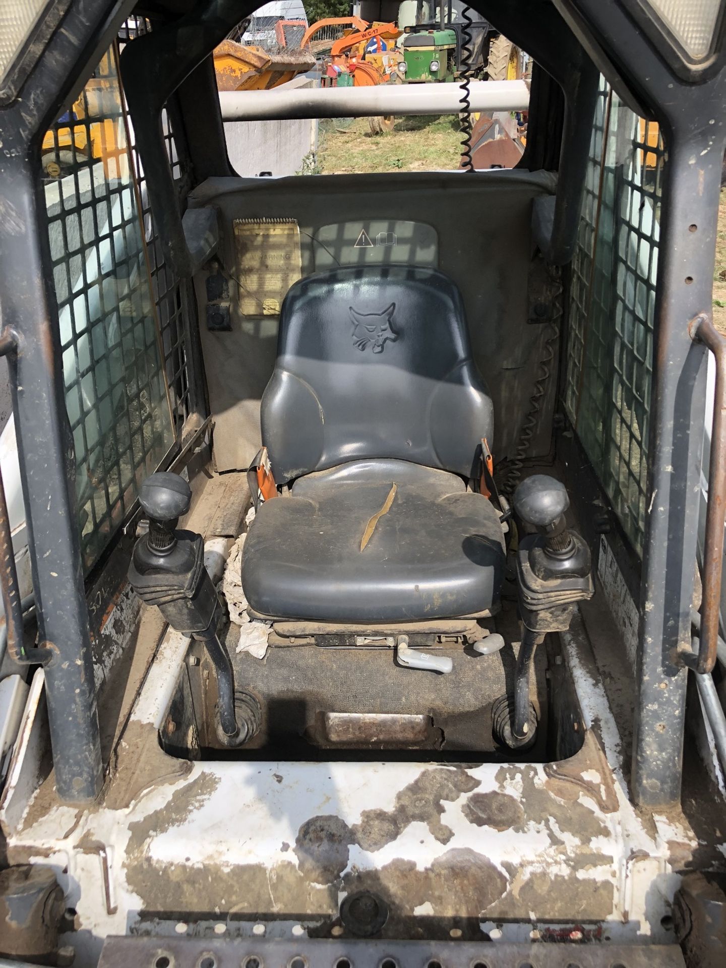 BOBCAT 773 SKIDSTEER LOADER, SHOWING 3270 HOURS (UNVERIFIED) *PLUS VAT* - Image 3 of 5