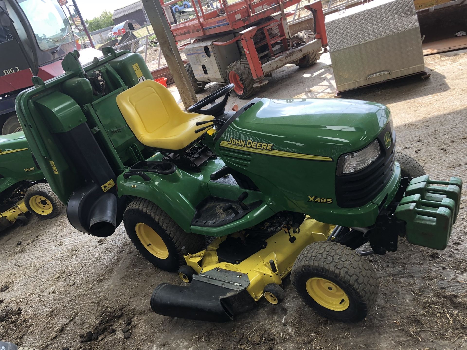 JOHN DEERE X495 4X4 RIDE ON LAWN MOWER *PLUS VAT*