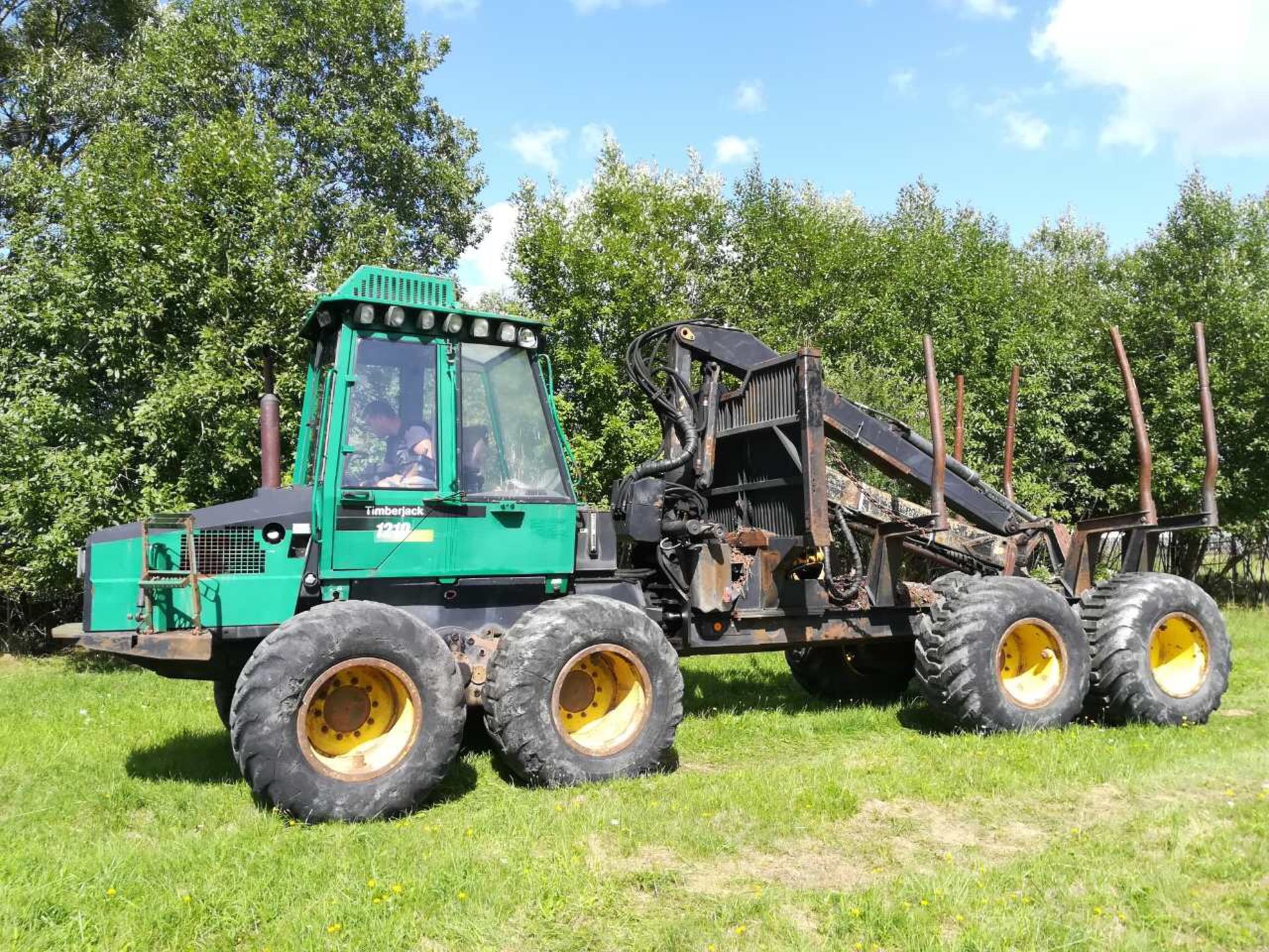 TIMBER JACK 1210 YEAR 1997, 16000 HOURS, PERKINS DIESEL ENGINE 114 KW *NO VAT* - Image 2 of 20