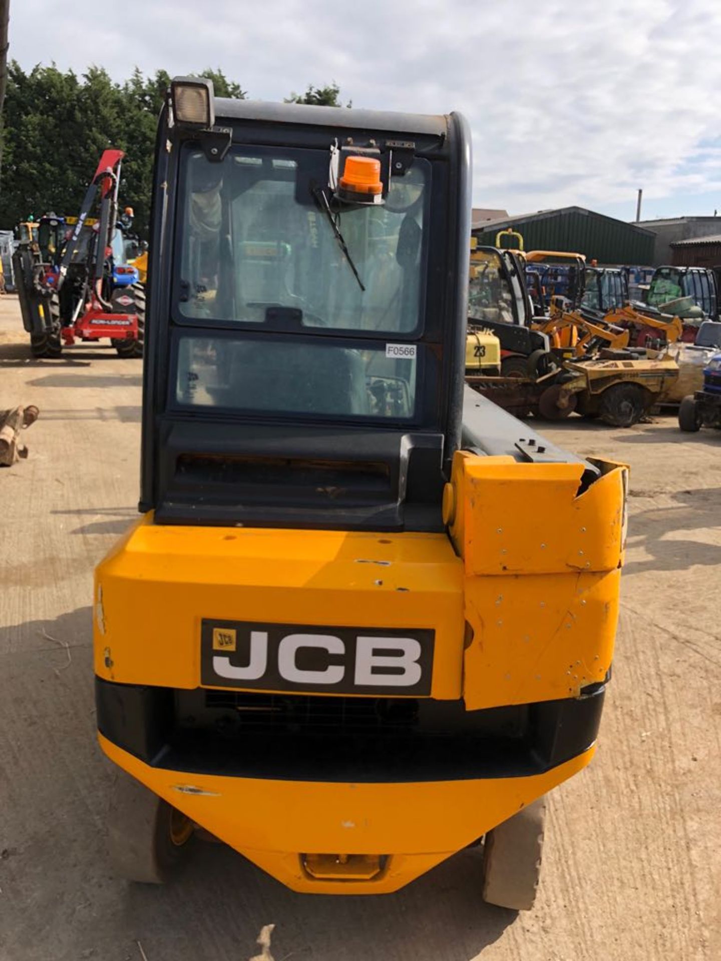 2012 JCB 25D TELEHANDLER, RUNS, DRIVES AND LIFTS *PLUS VAT* - Image 4 of 12