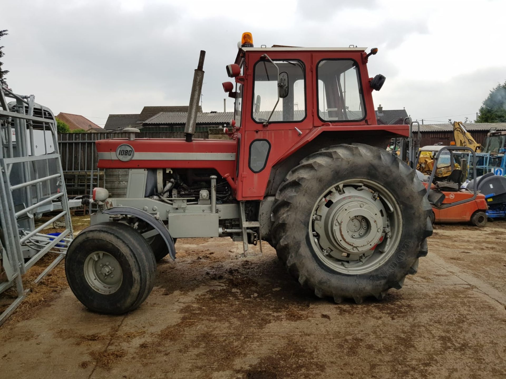 1971 MASSEY FERGUSON 1080 TRACTOR, 2X SPOOL VALVES, STARTS, DRIVES & PTO TURNS *PLUS VAT* - Image 3 of 13