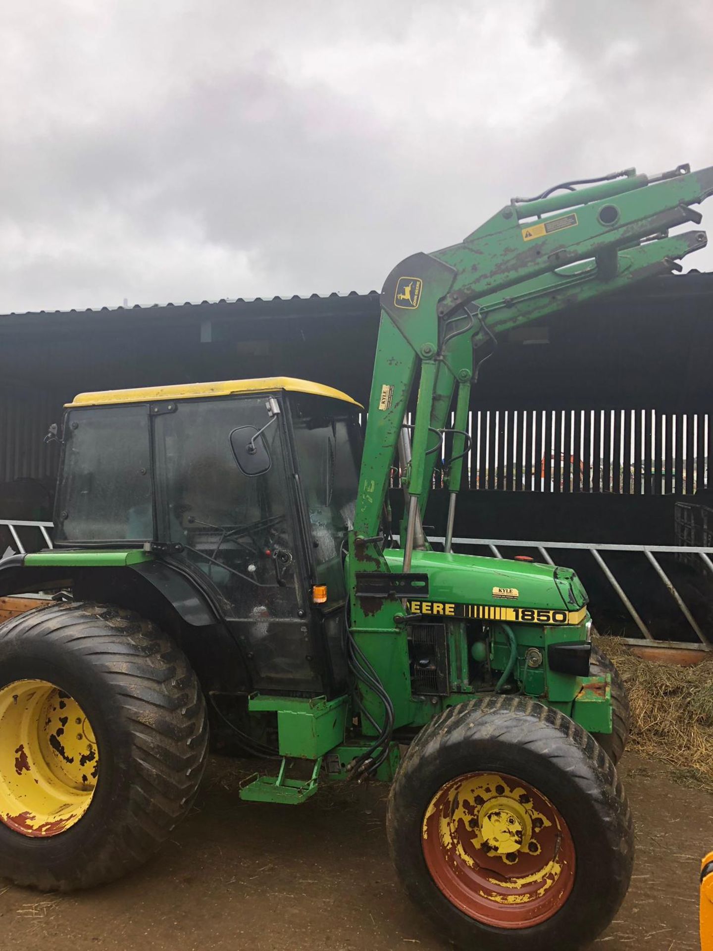 1988/F REG JOHN DEERE 1850 TRACTOR WITH FRONT LOADER *PLUS VAT* - Image 8 of 26