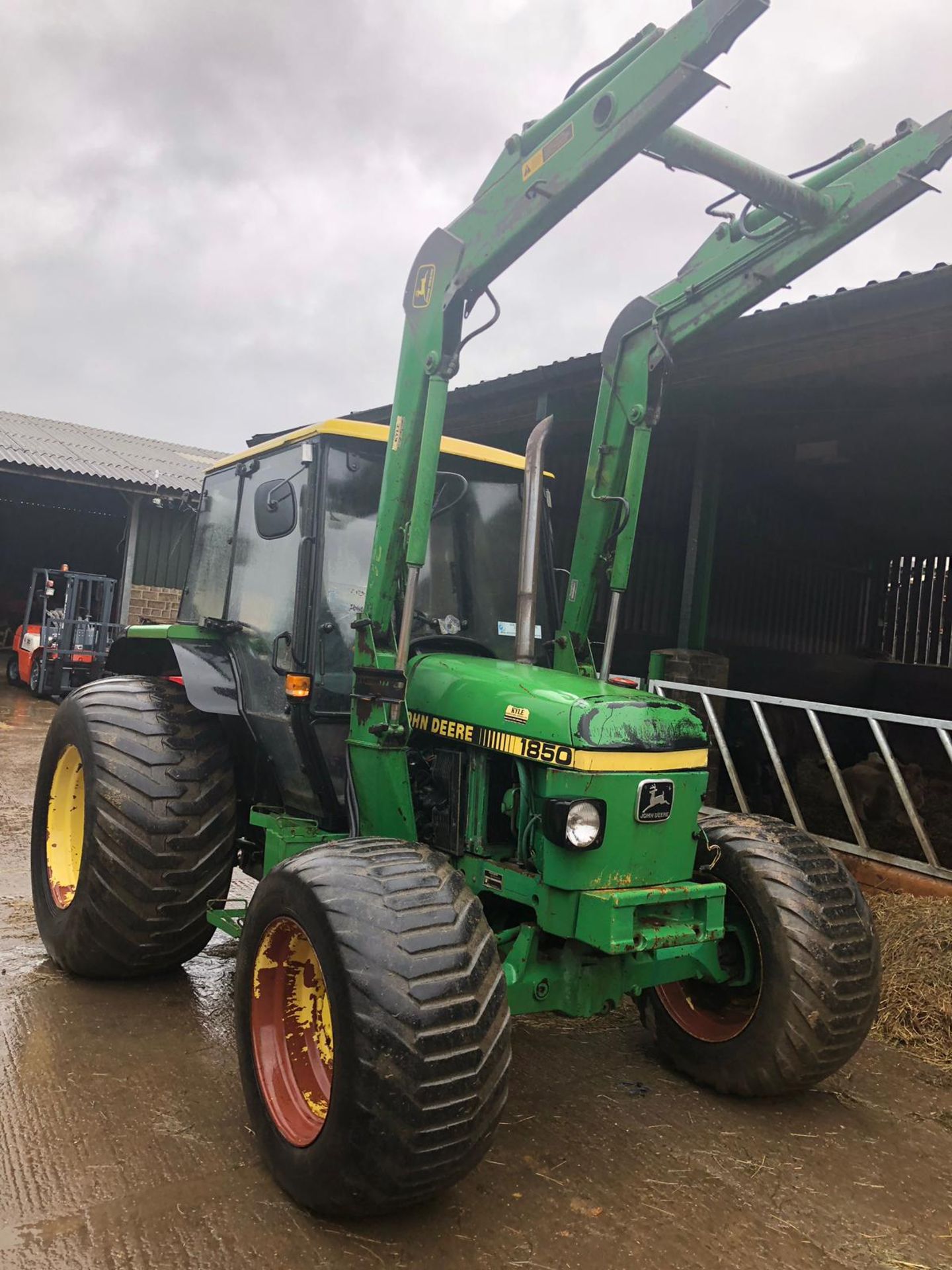 1988/F REG JOHN DEERE 1850 TRACTOR WITH FRONT LOADER *PLUS VAT* - Image 9 of 26