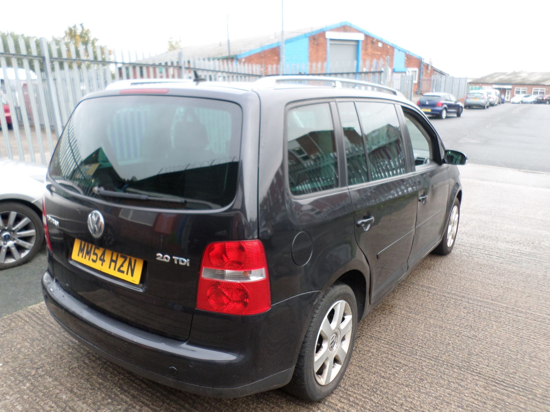 2005/54 REG VOLKSWAGEN TOURAN SPORT TDI AUTOMATIC 7 SEATER DIESEL, SHOWING 2 FORMER KEEPERS *NO VAT* - Image 4 of 7