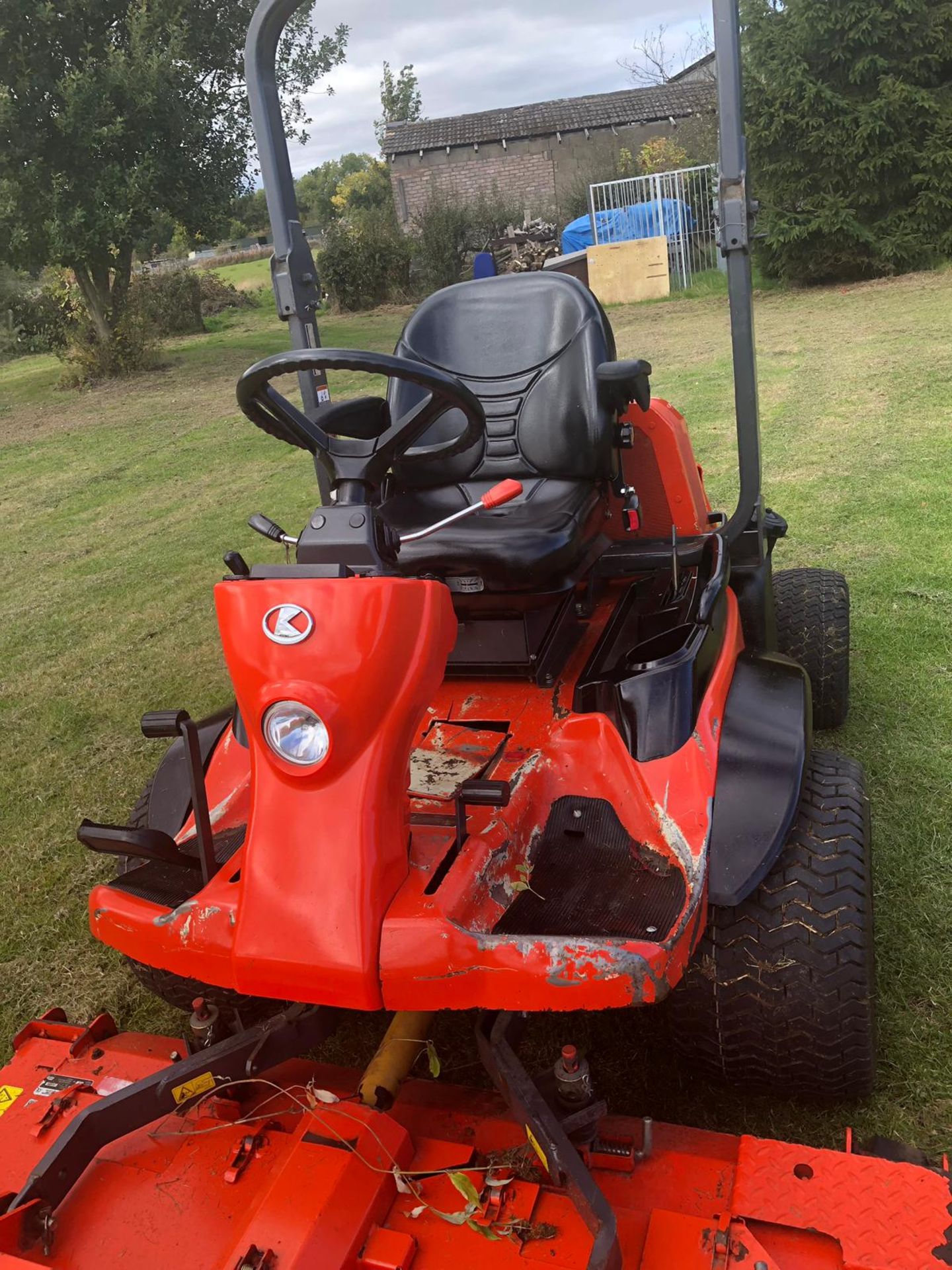 2013/13 REG KUBOTA F3680 ORANGE DIESEL RIDE ON LAWN MOWER, SHOWING 1 FORMER KEEPER *PLUS VAT* - Image 21 of 22